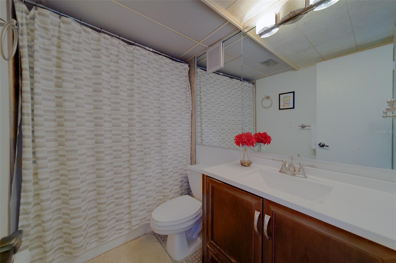 51 Island Way #101 Property Photo 55