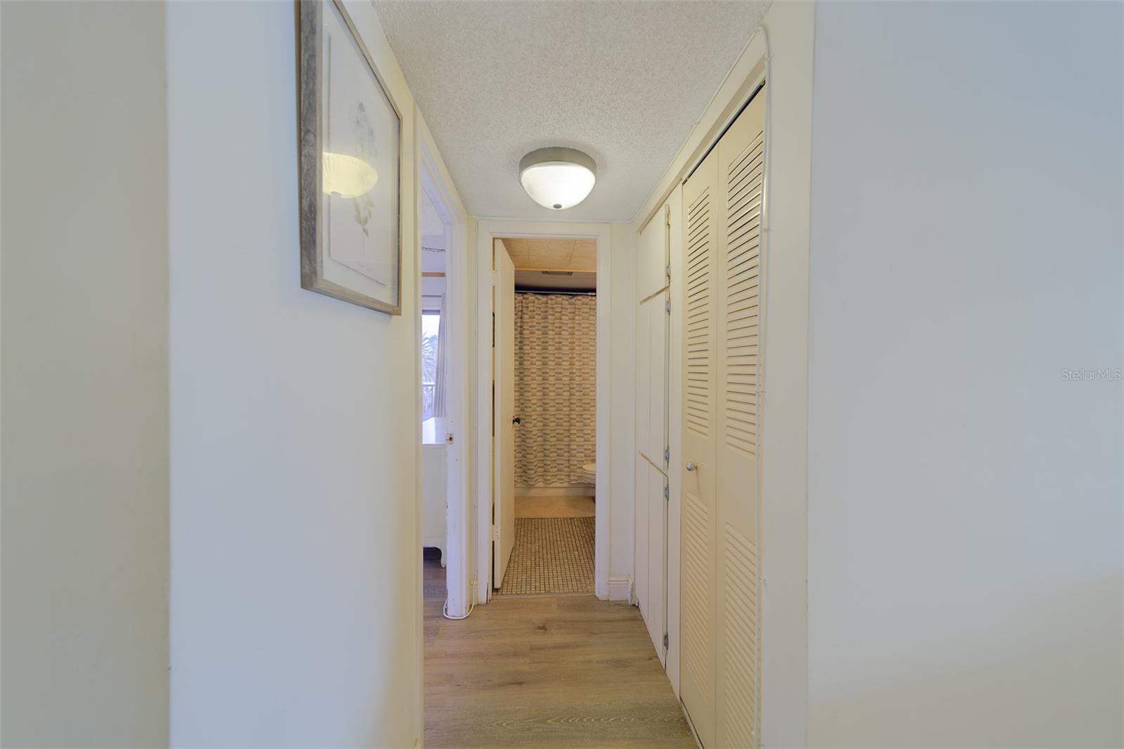 51 Island Way #101 Property Photo 63