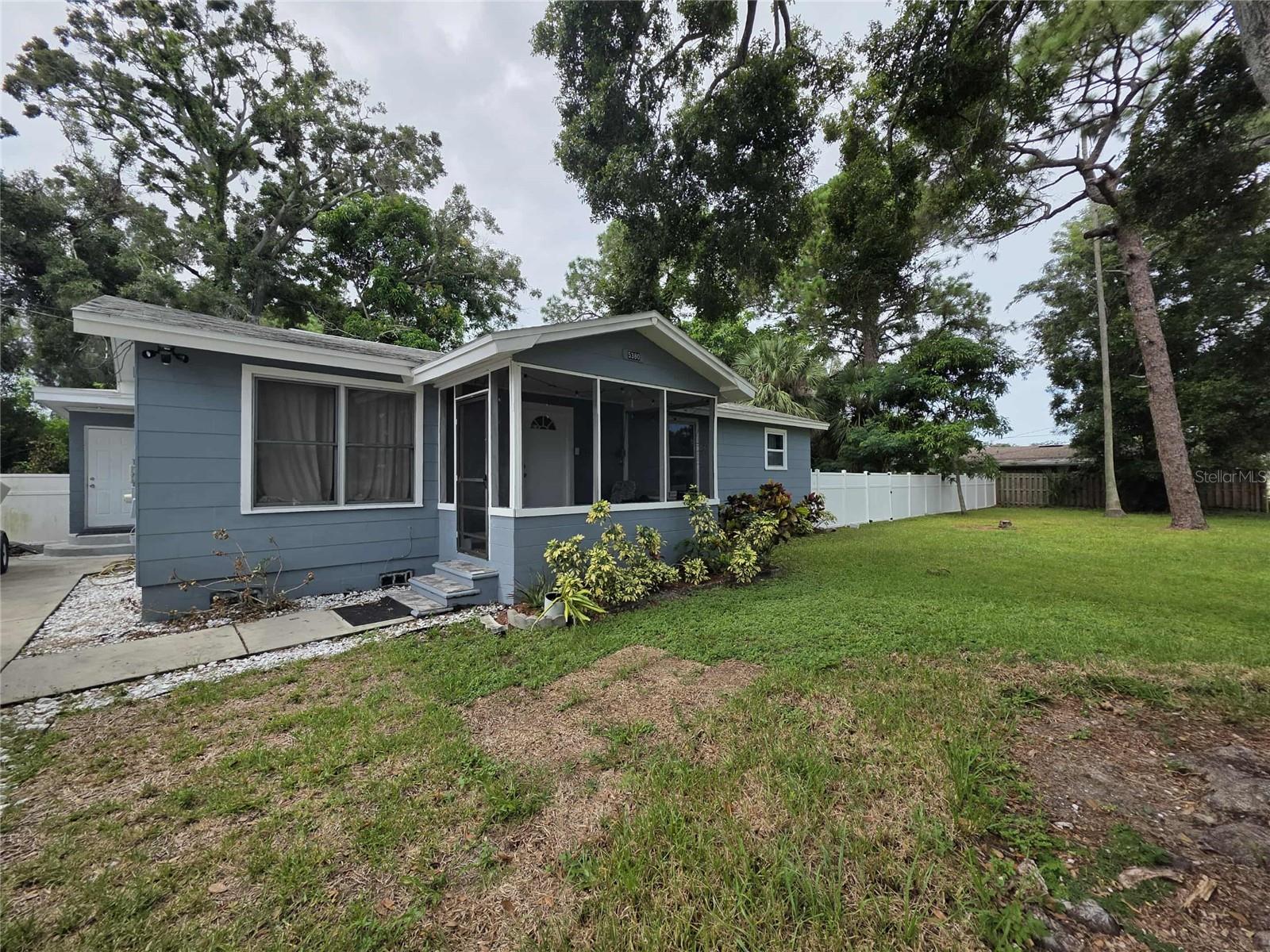 5380 77th Ave N Property Photo 1