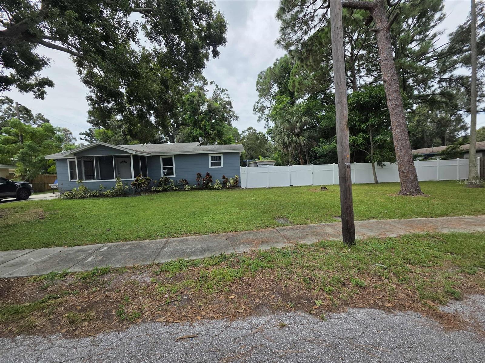5380 77th Ave N Property Photo 6