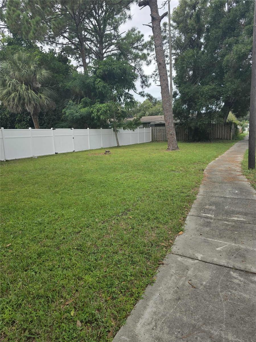 5380 77th Ave N Property Photo 7