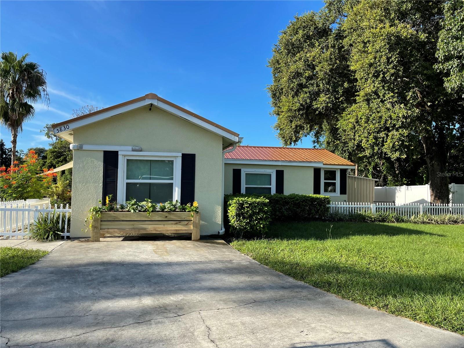 5830 Alligator Lake Shr W Property Photo 1