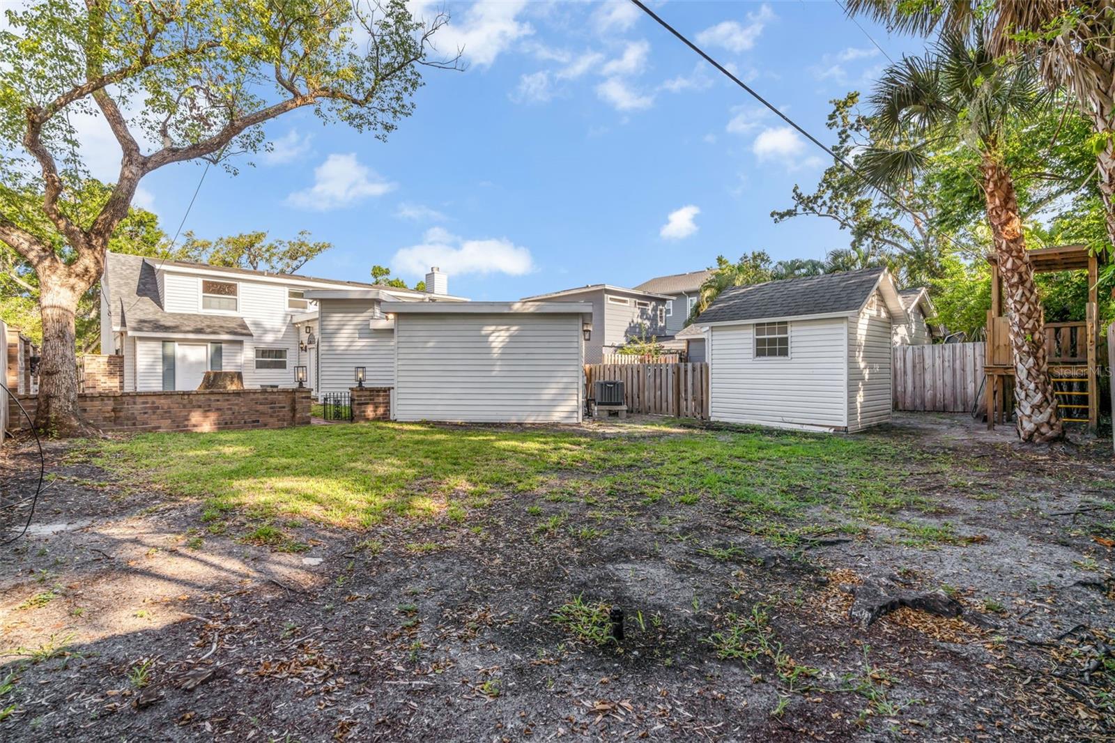 216 S Shore Crest Dr Property Photo 20
