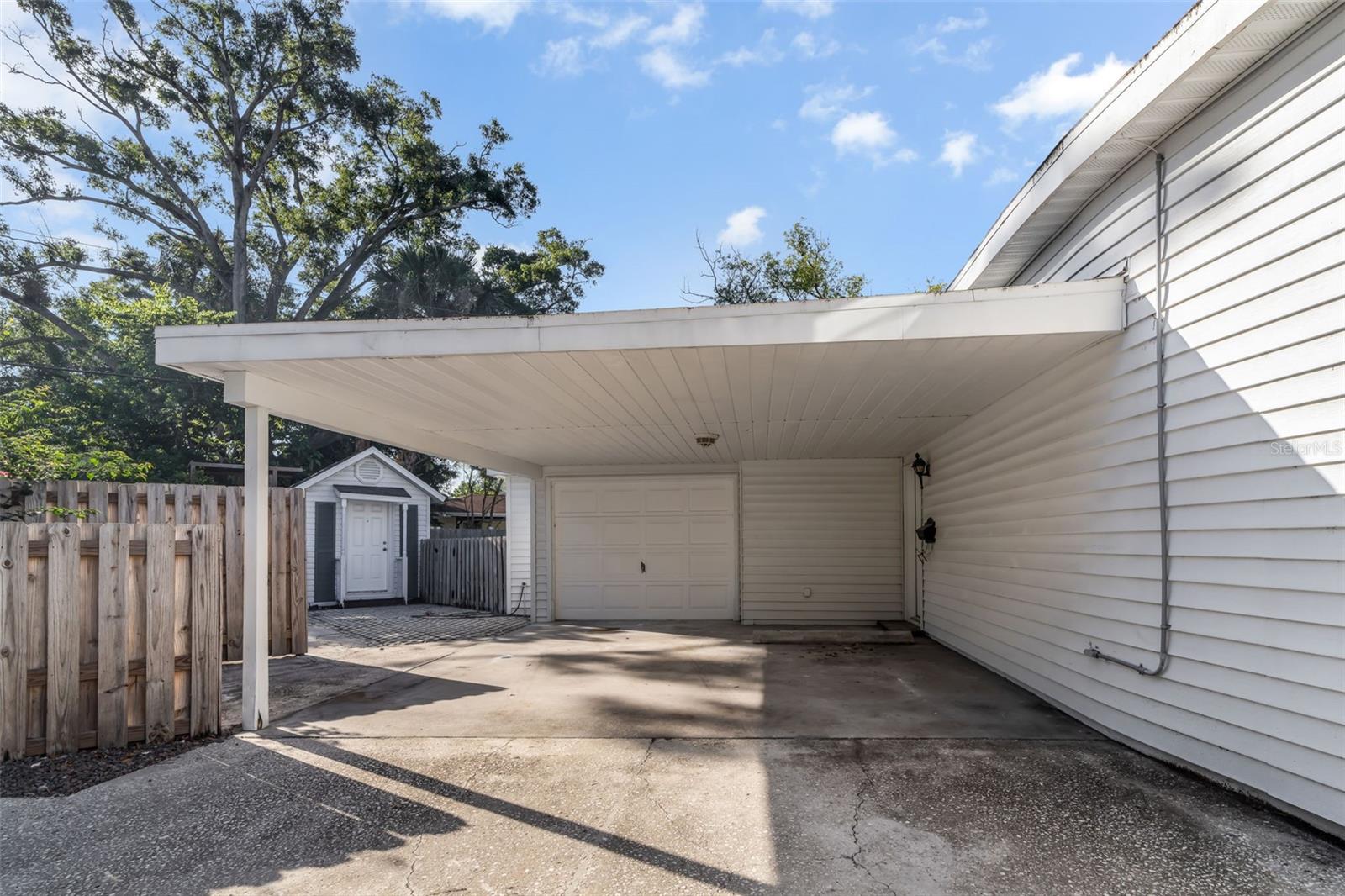 216 S Shore Crest Dr Property Photo 21