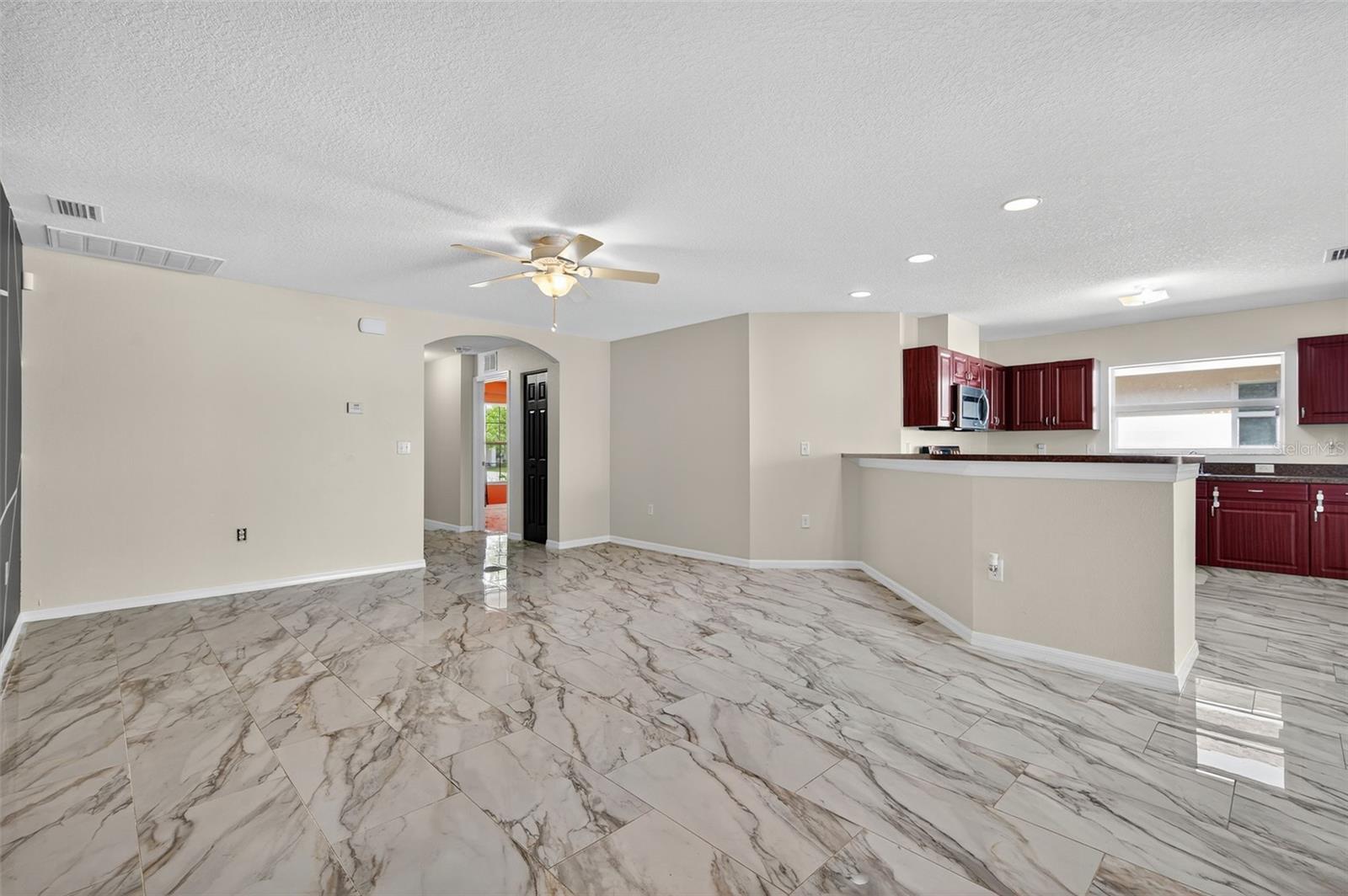 1426 Blossom Bayou Cir Property Photo 4