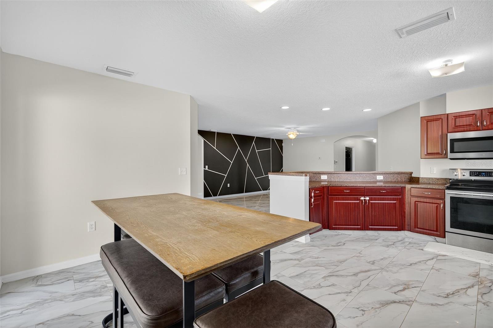 1426 Blossom Bayou Cir Property Photo 8