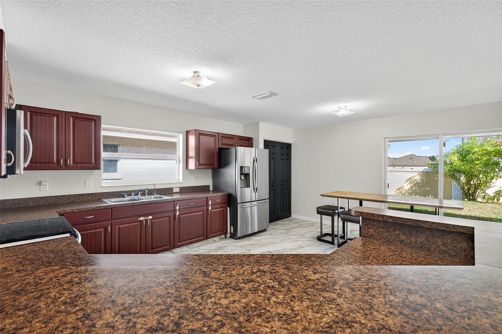 1426 Blossom Bayou Cir Property Photo 12