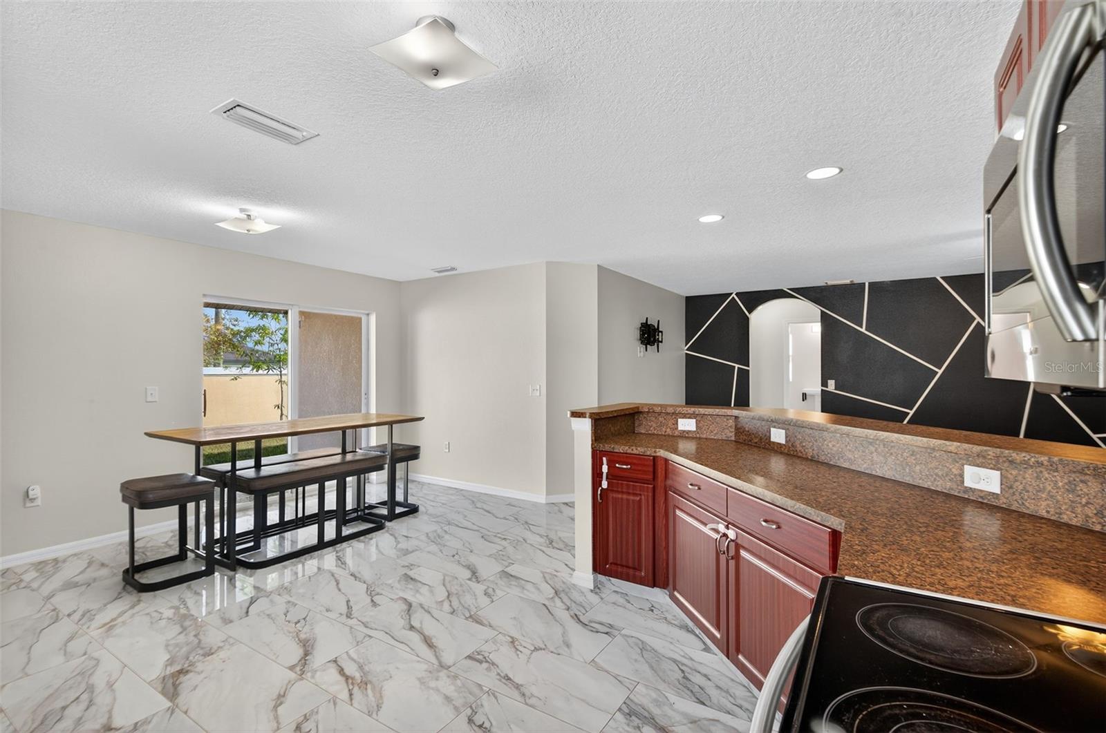 1426 Blossom Bayou Cir Property Photo 14