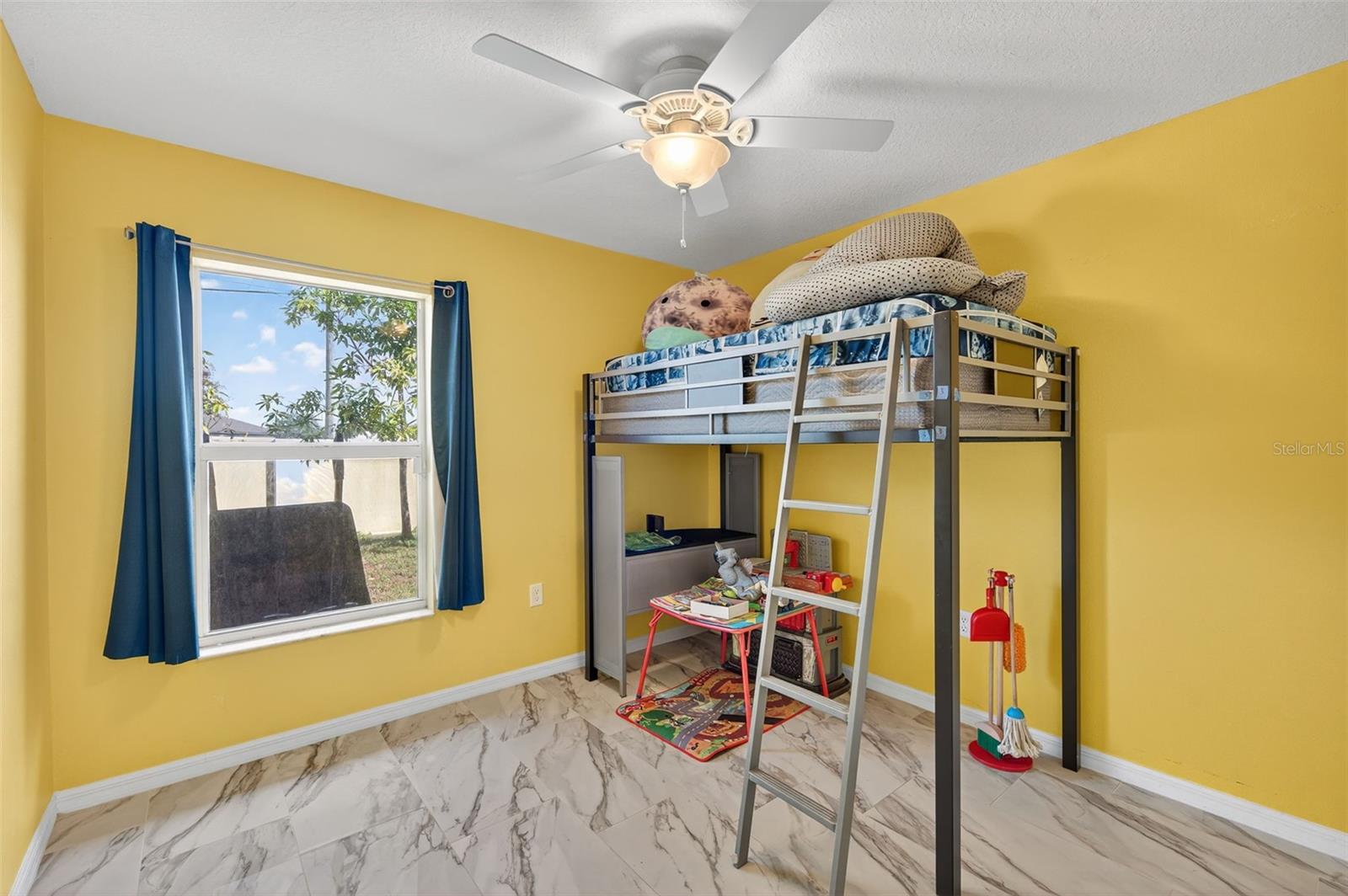 1426 Blossom Bayou Cir Property Photo 32