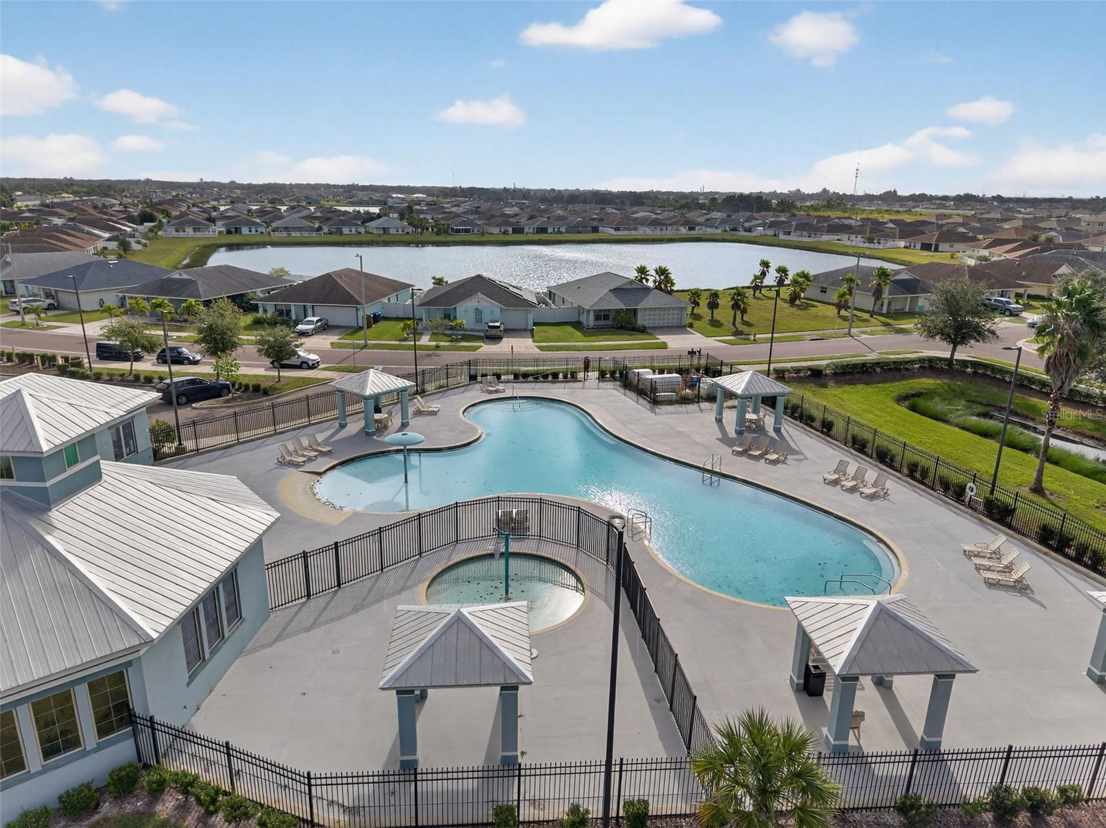 1426 Blossom Bayou Cir Property Photo 44