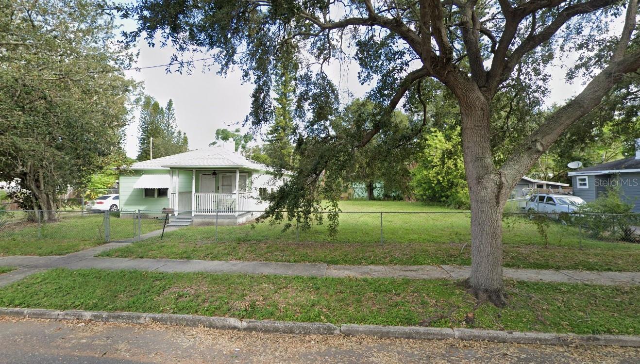 545 15th Ave S Property Photo 9