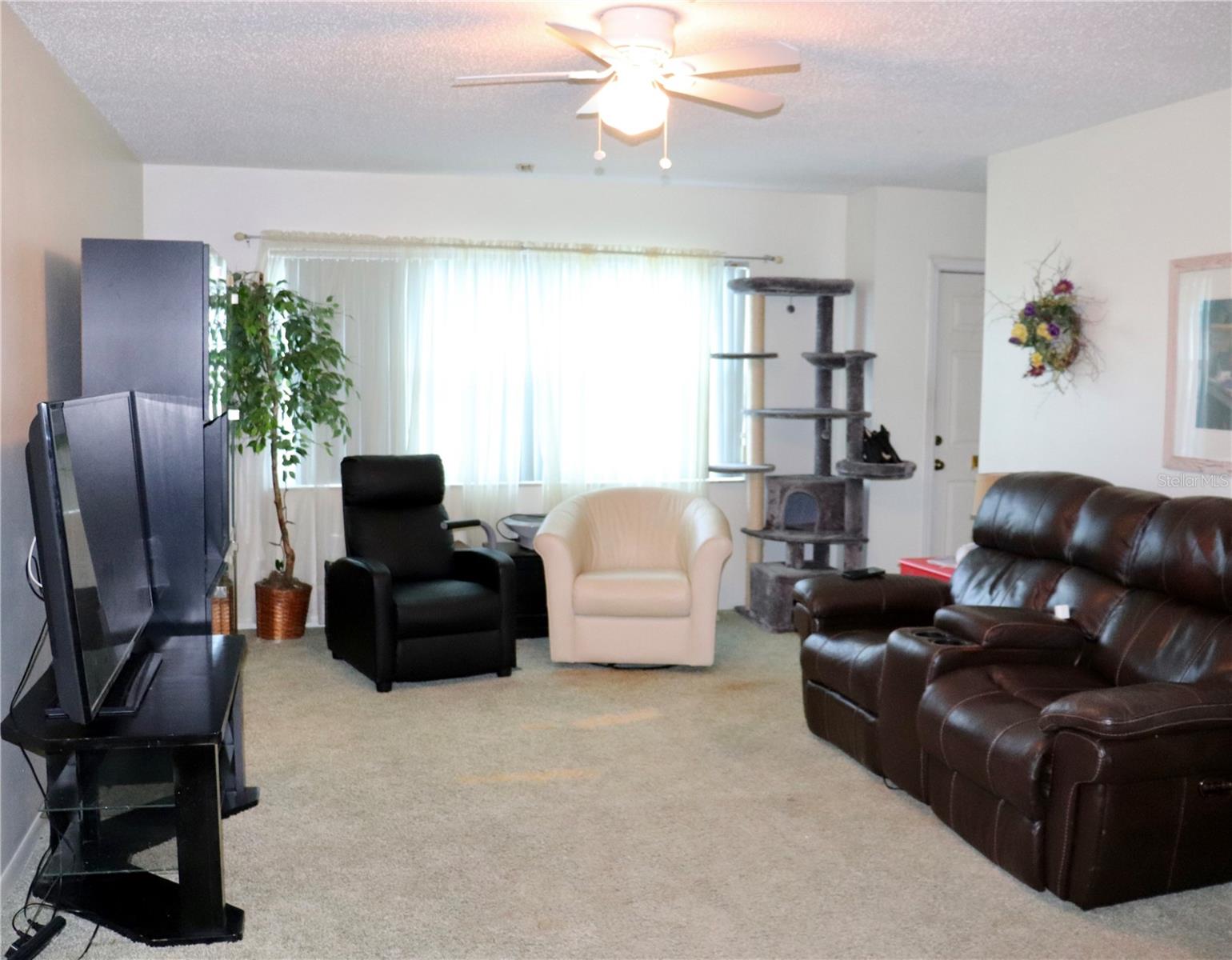 6990 Versailles N #6990 Property Photo 4