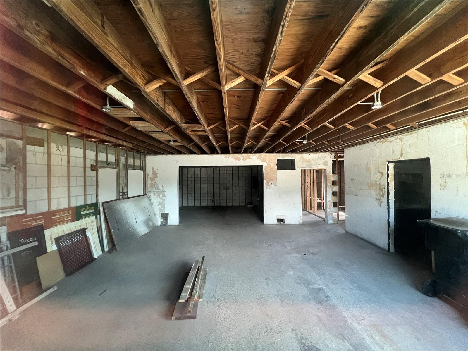 1713 N Albany Ave Property Photo 10
