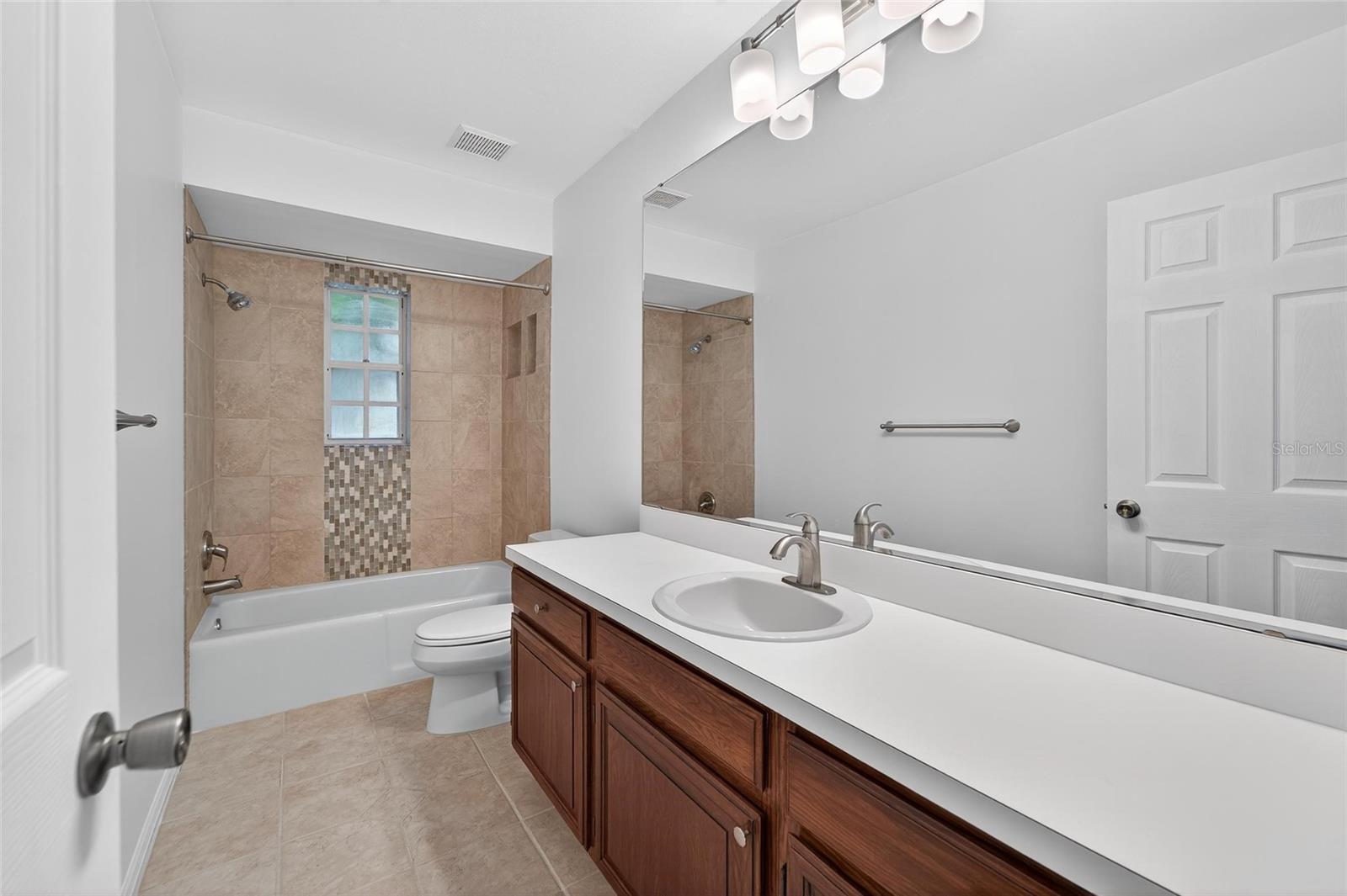 2873 Sea Pines Cir W Property Photo 54