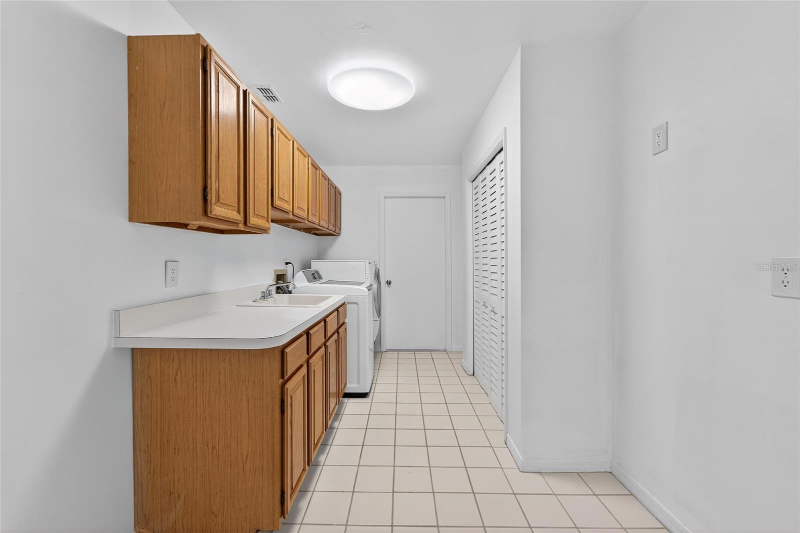 2873 Sea Pines Cir W Property Photo 57