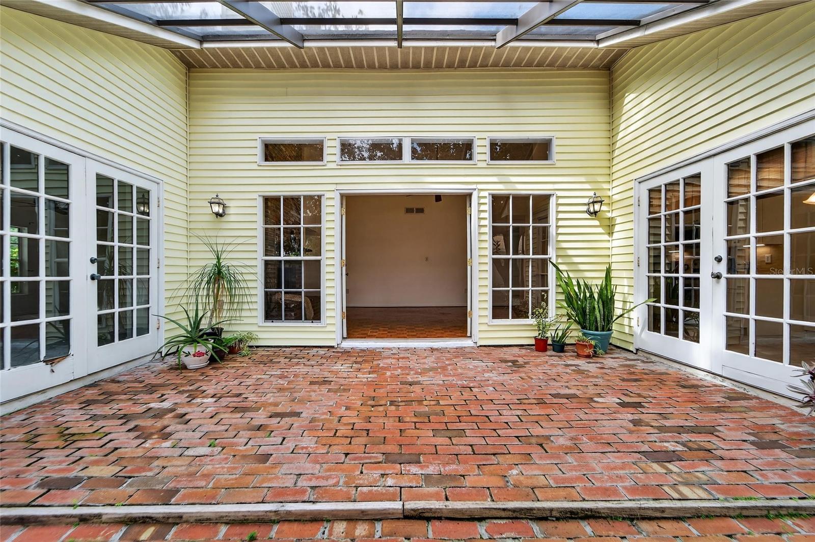 2873 Sea Pines Cir W Property Photo 63