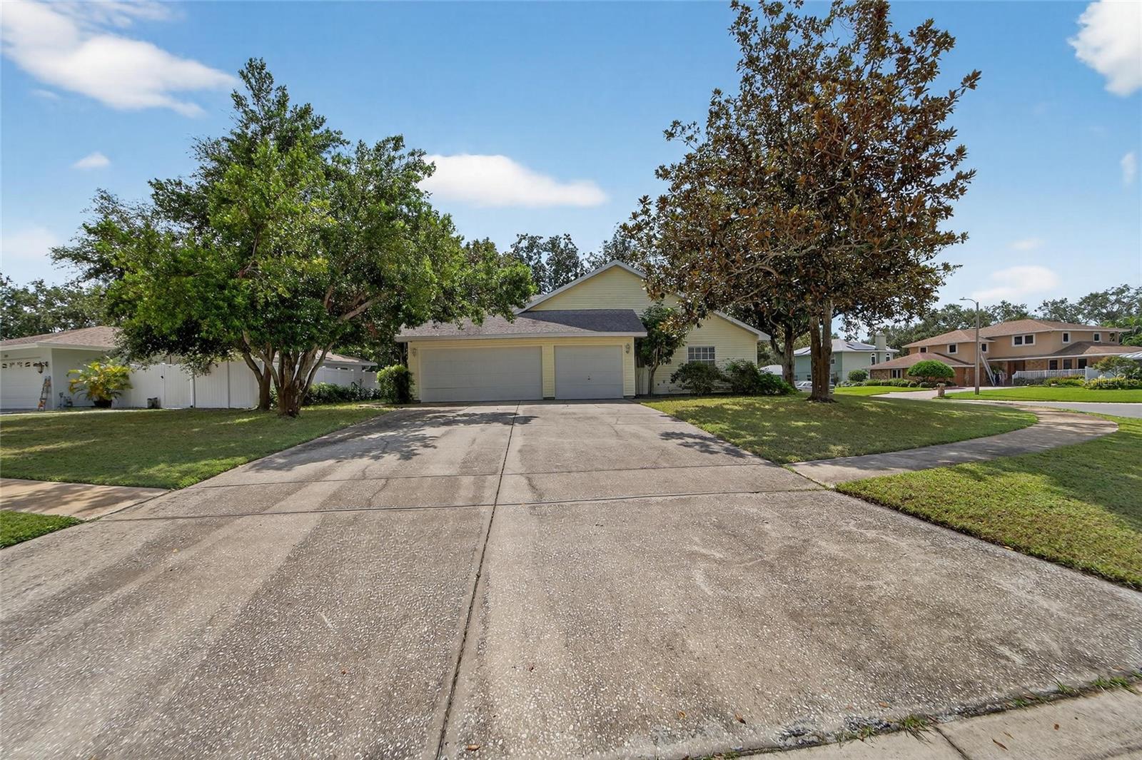 2873 Sea Pines Cir W Property Photo 75