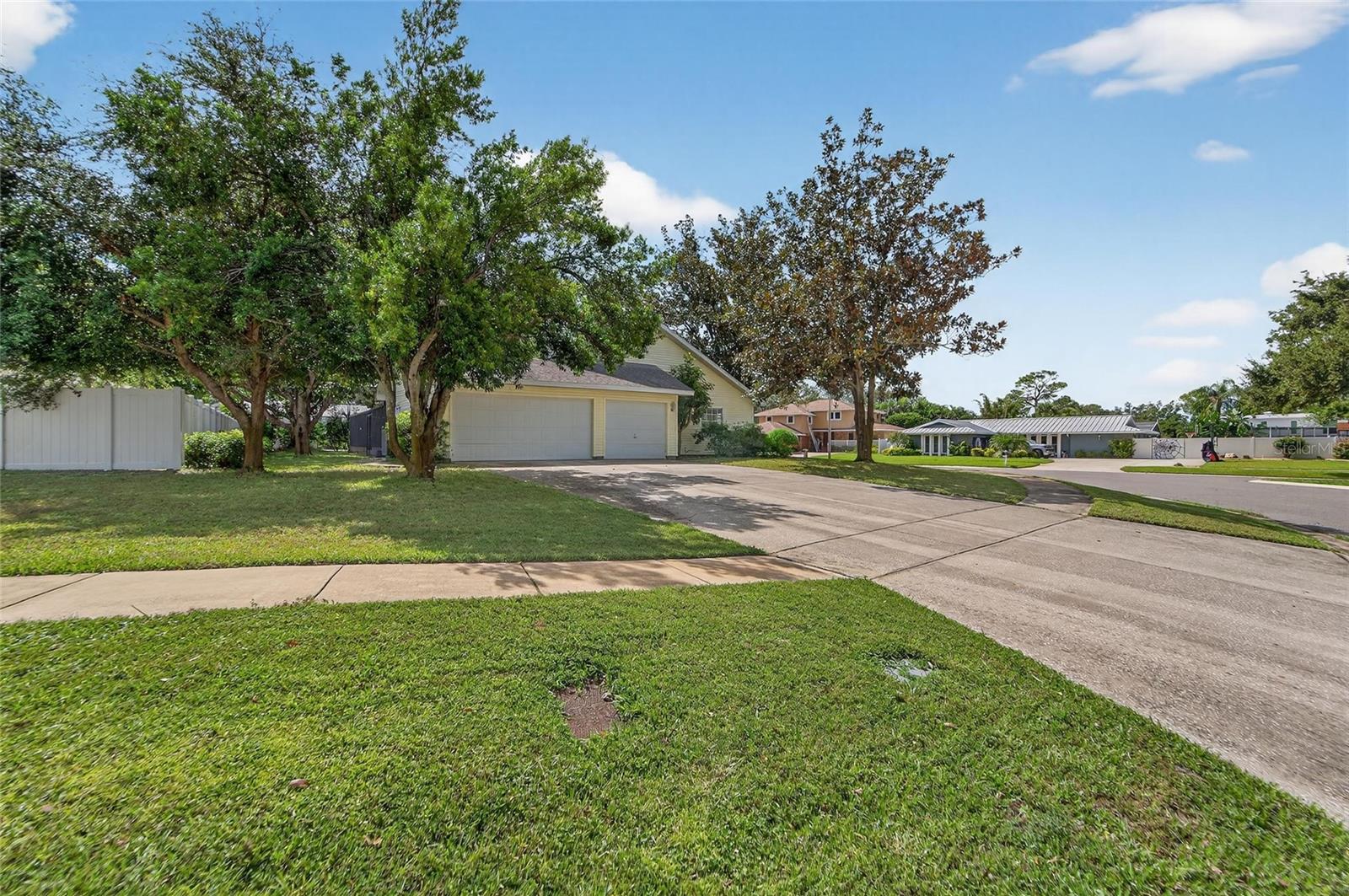 2873 Sea Pines Cir W Property Photo 76