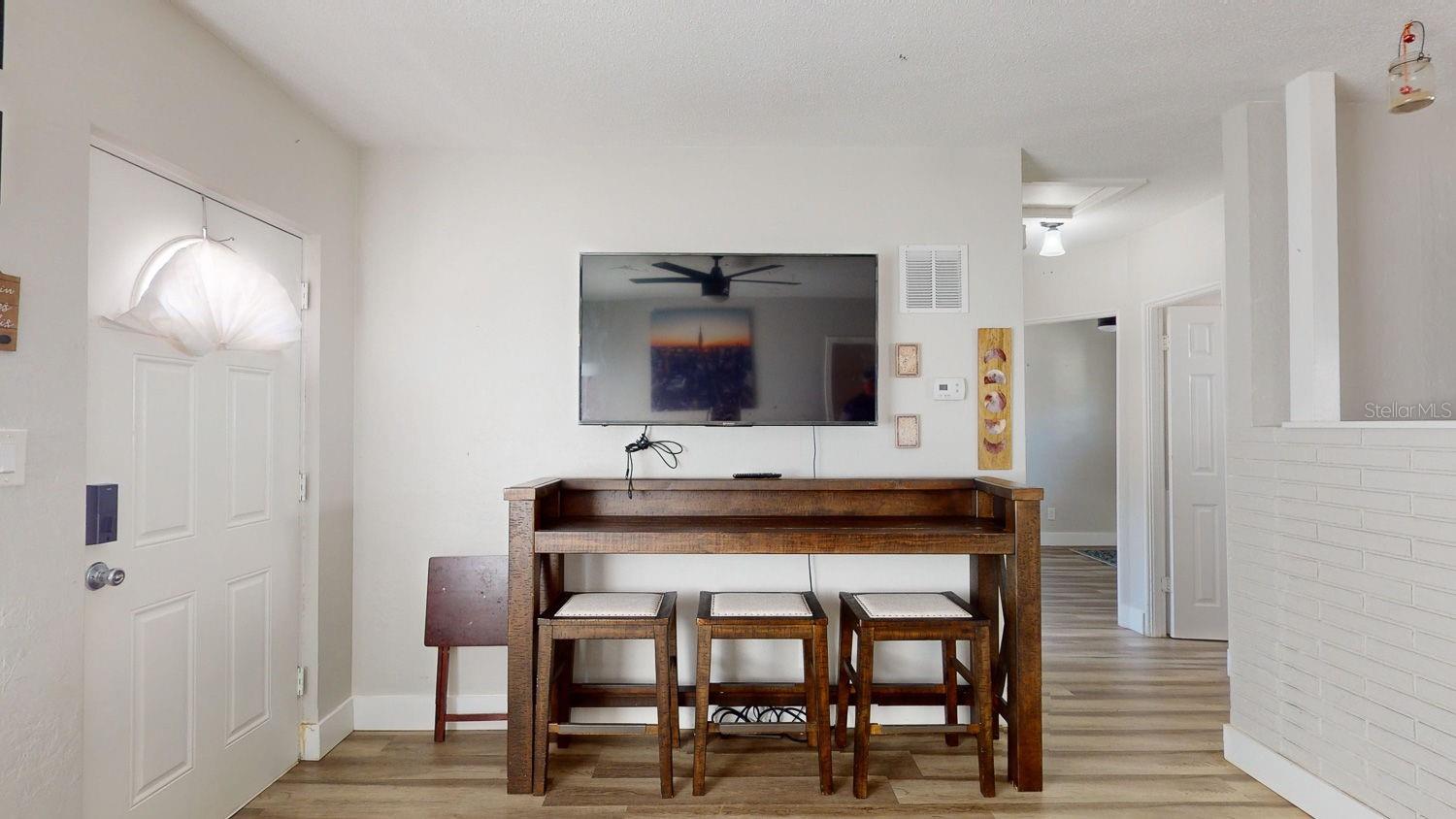 827 26th Ave S Property Photo 6