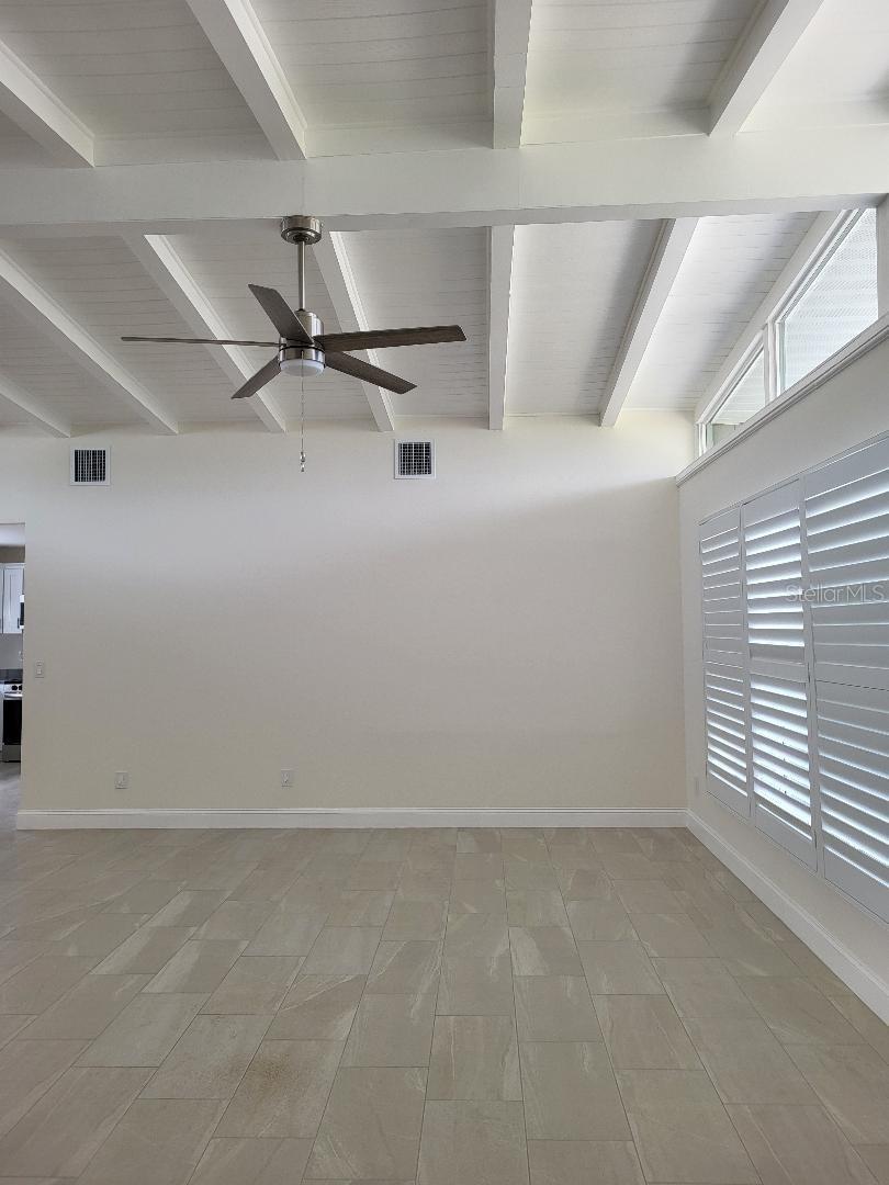 828 Blue Heron Blvd Property Photo 7