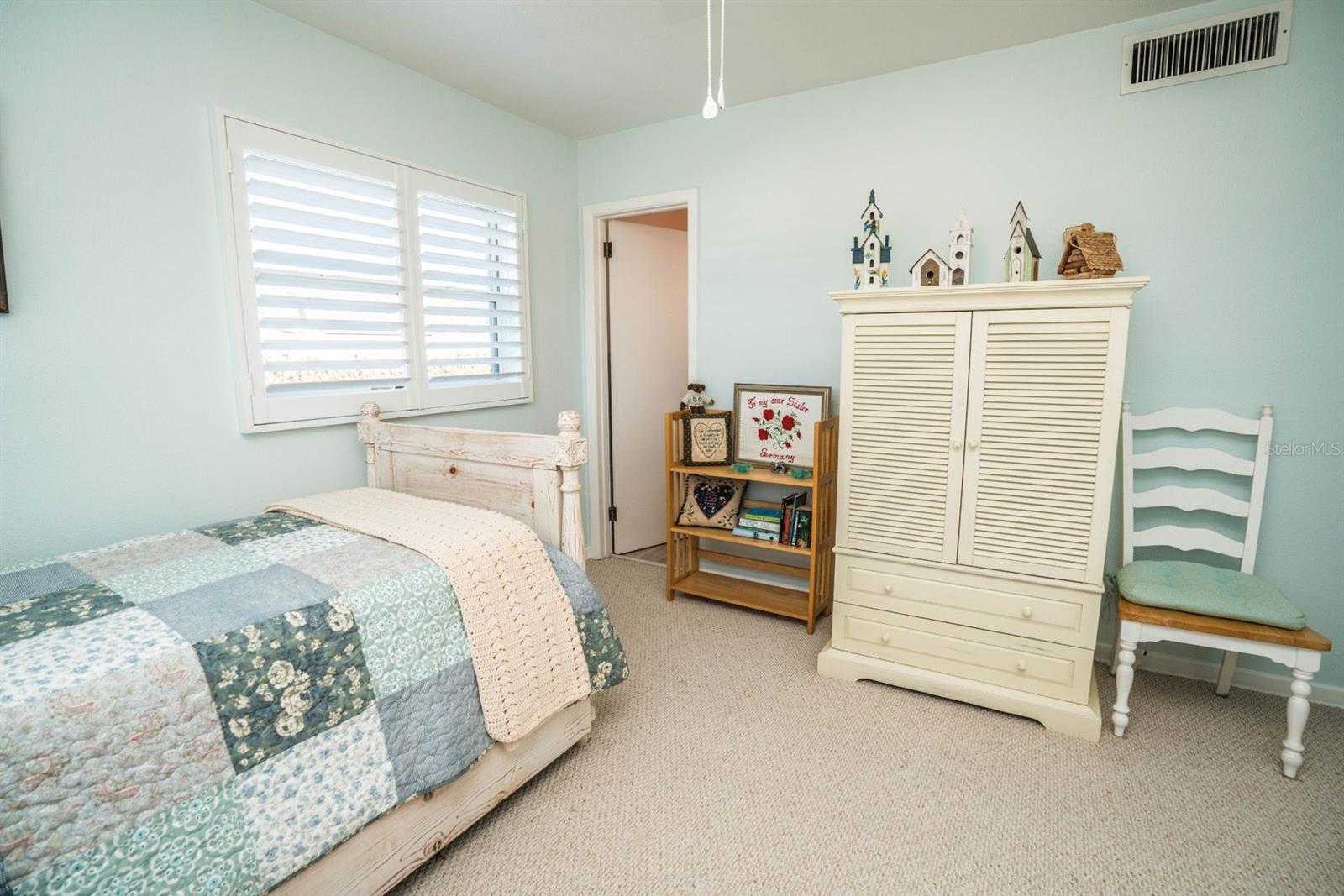 828 Blue Heron Blvd Property Photo 21