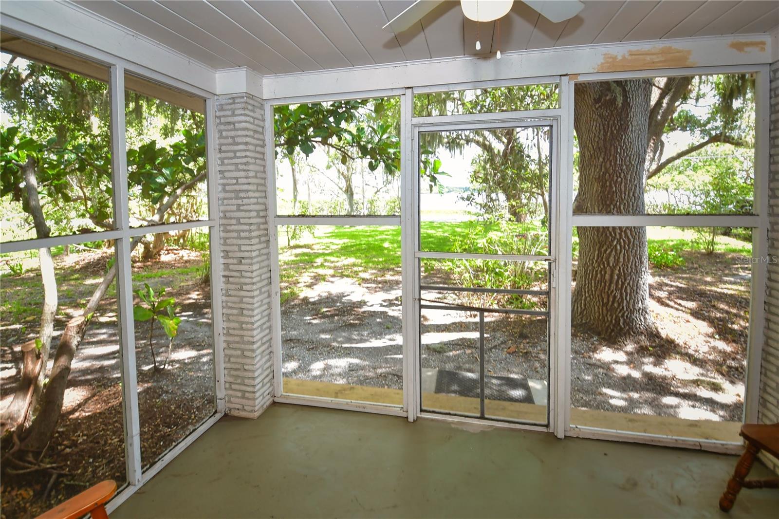 160 Bayshore Dr Property Photo 8