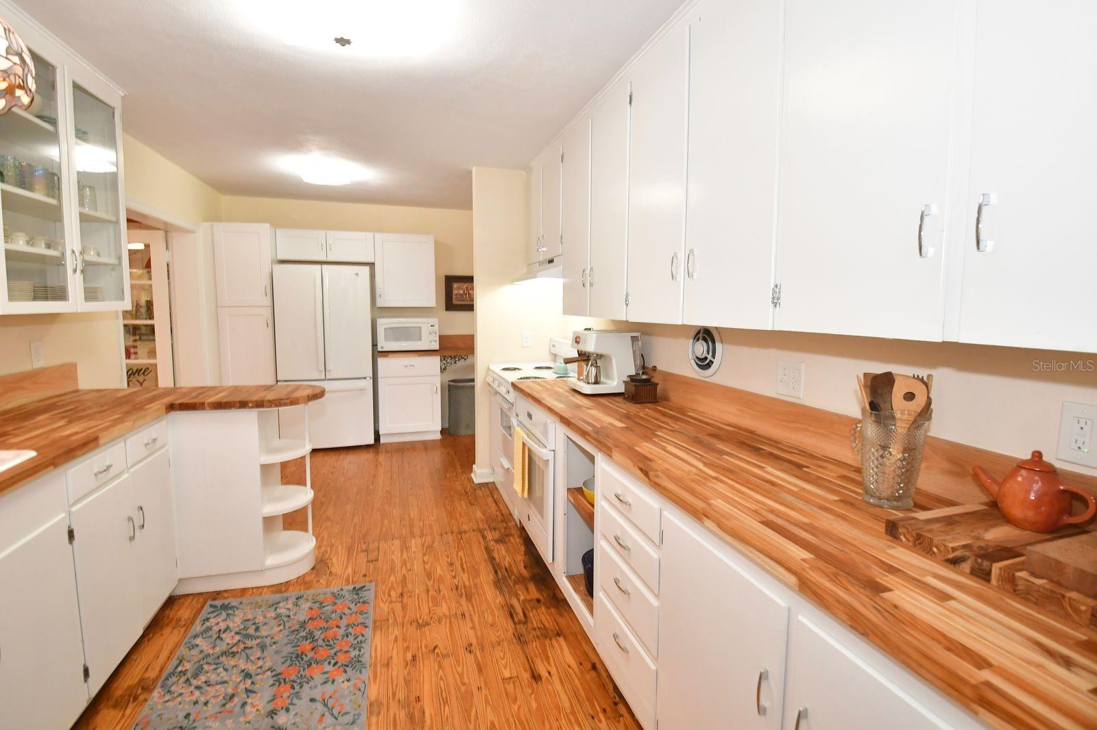 160 Bayshore Dr Property Photo 21
