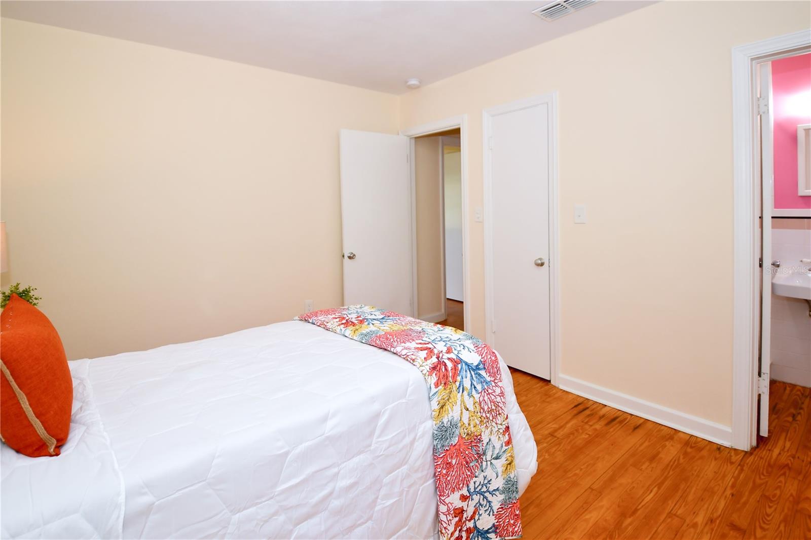 160 Bayshore Dr Property Photo 39