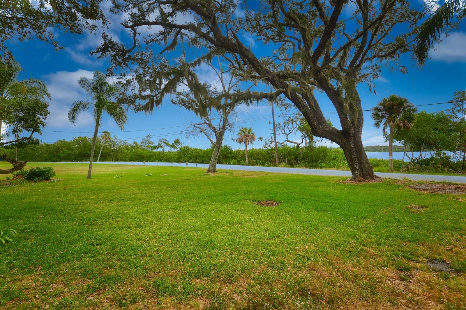 160 Bayshore Dr Property Photo 58