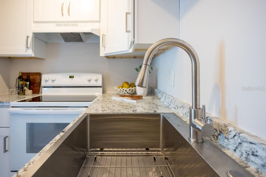 247 Pompano Dr Se #b Property Photo 14