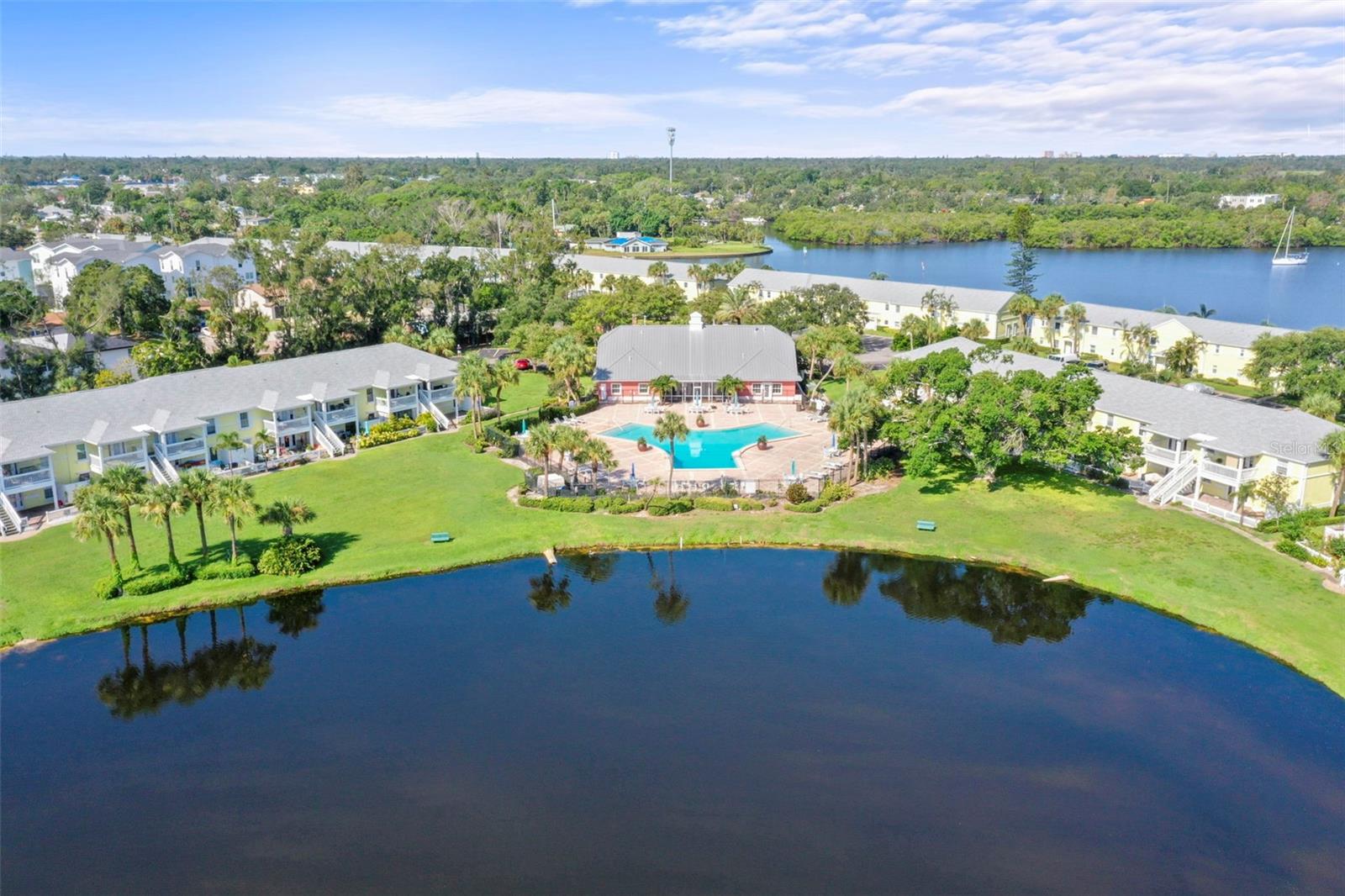 247 Pompano Dr Se #b Property Photo 28