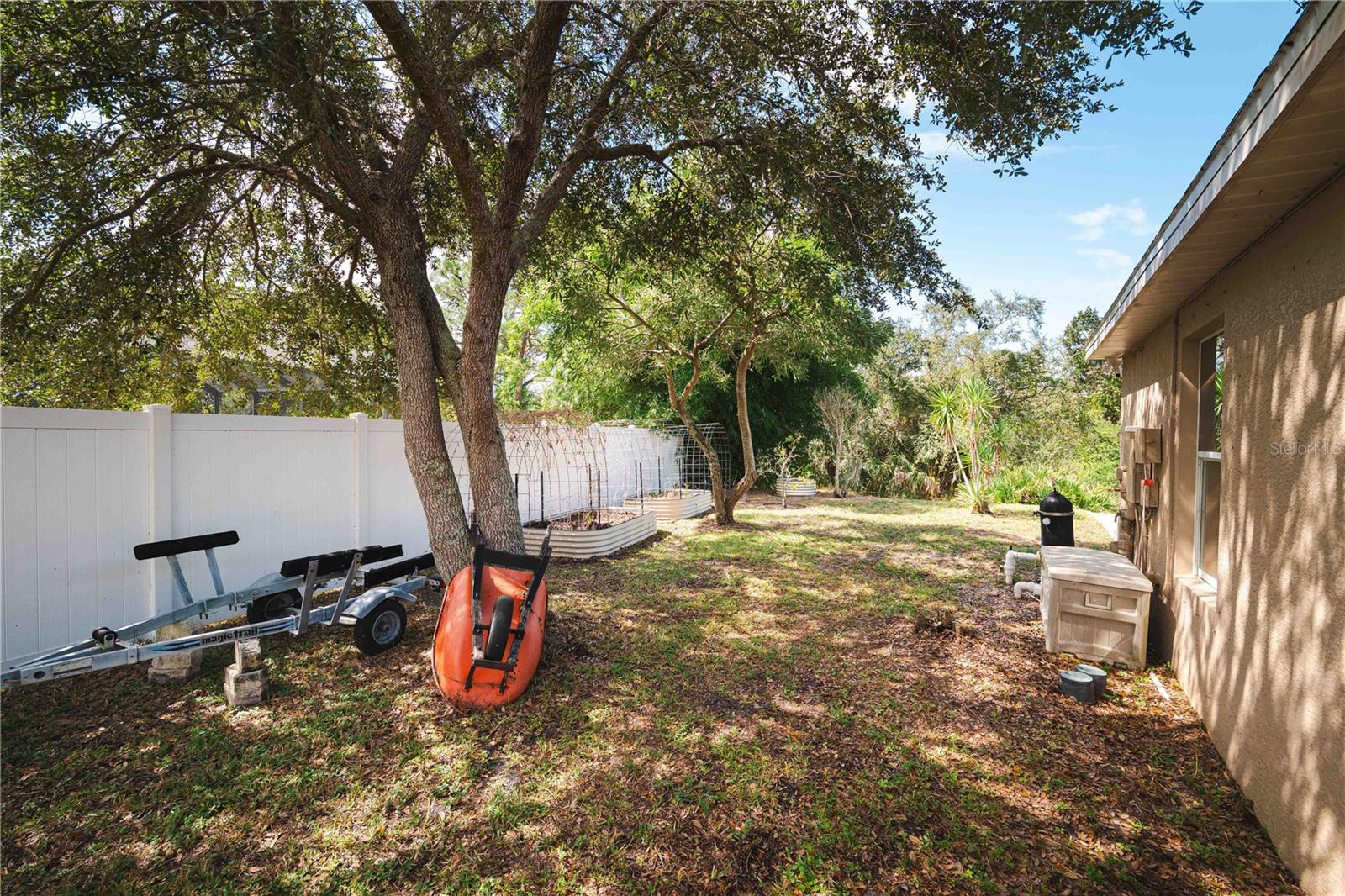 9020 N River Rd Property Photo 67
