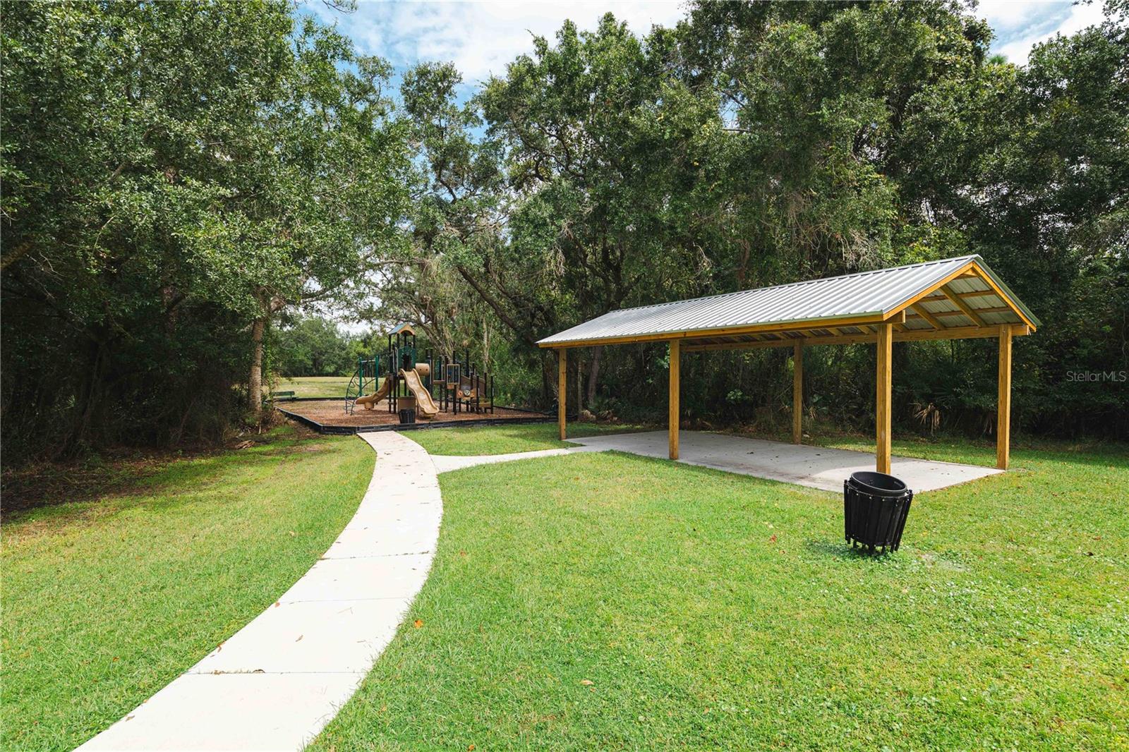 9020 N River Rd Property Photo 80