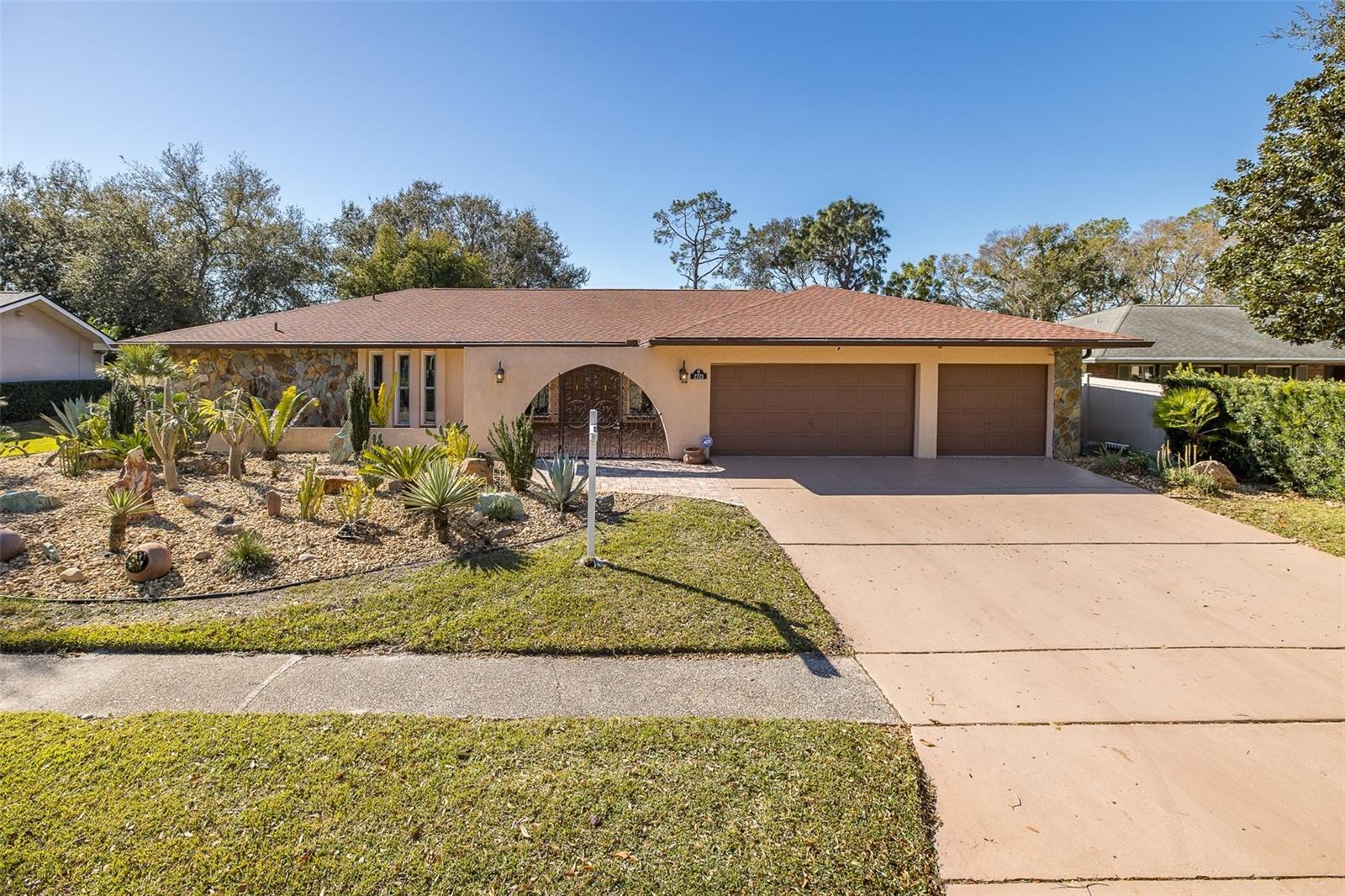2721 Northridge Dr E Property Photo 6