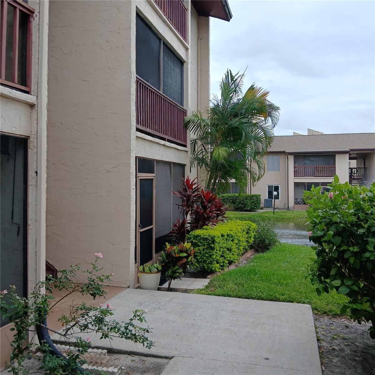 8602 CHAMPLAIN #87 Property Photo 1