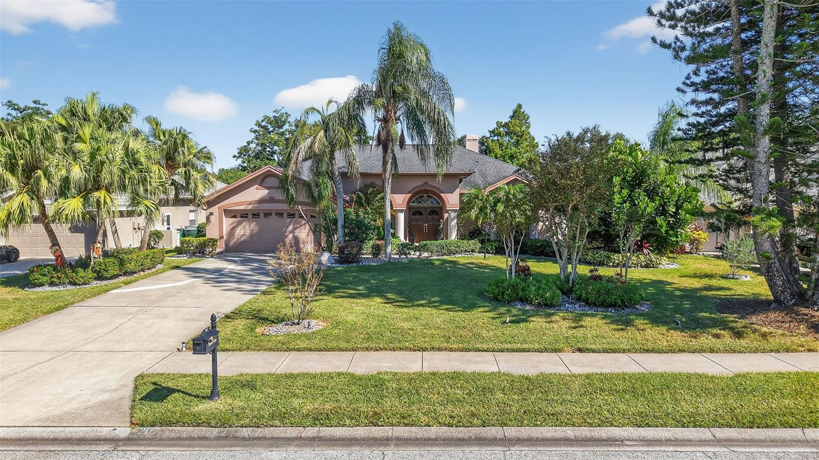 207 HANCOCK CT Property Photo 1