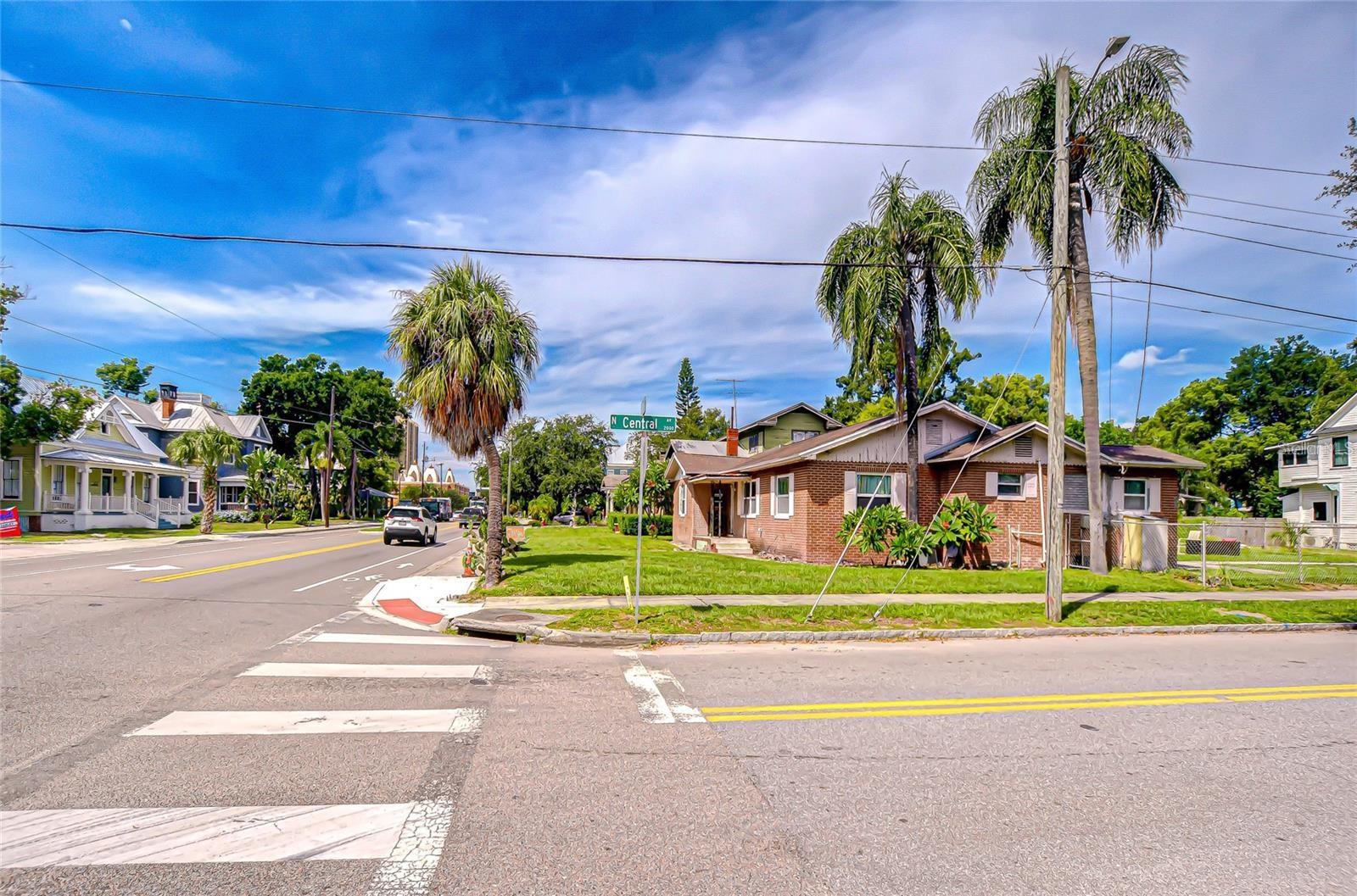 408 E PALM AVE
