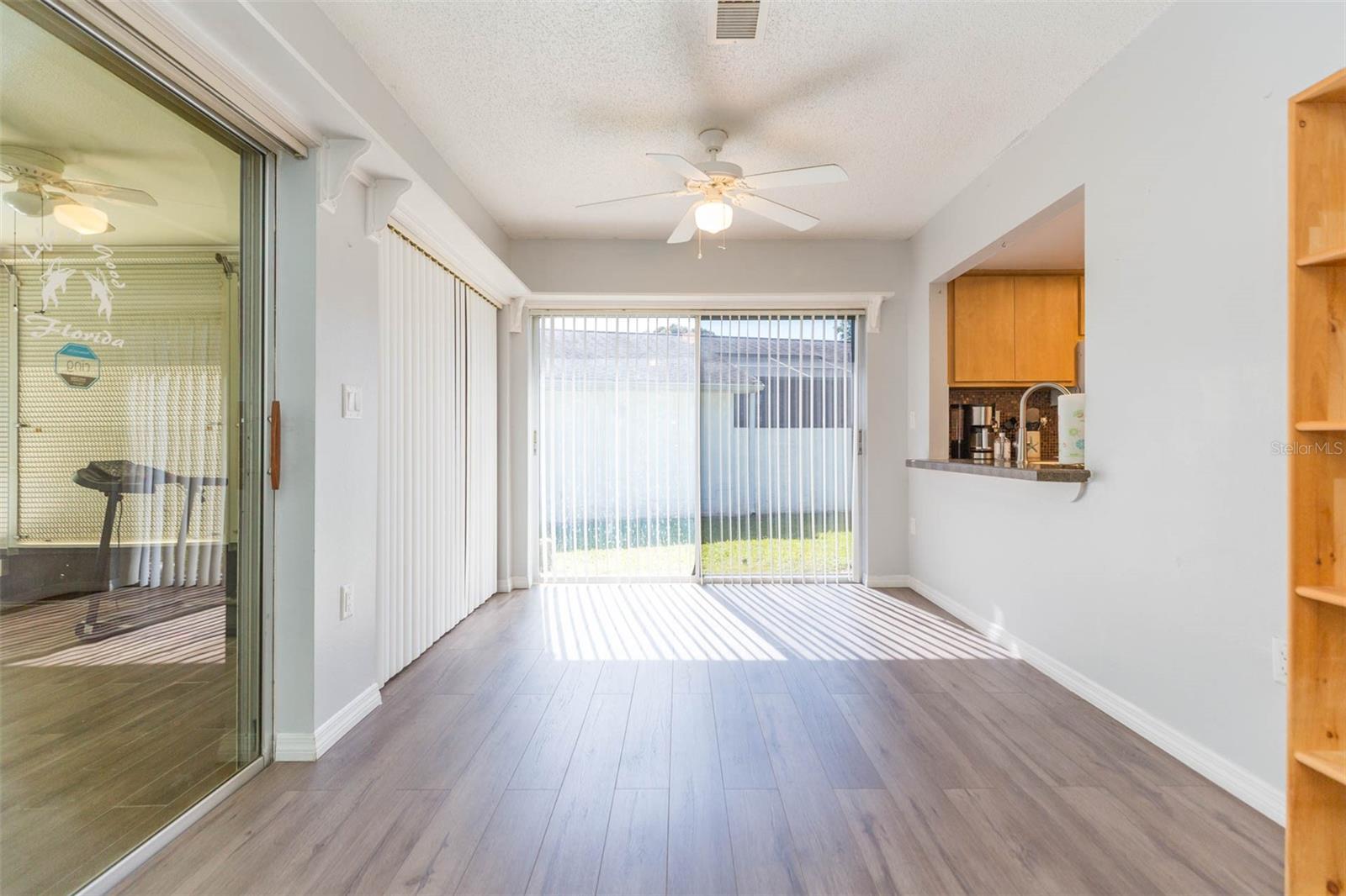 13016 Club Dr Property Photo 13