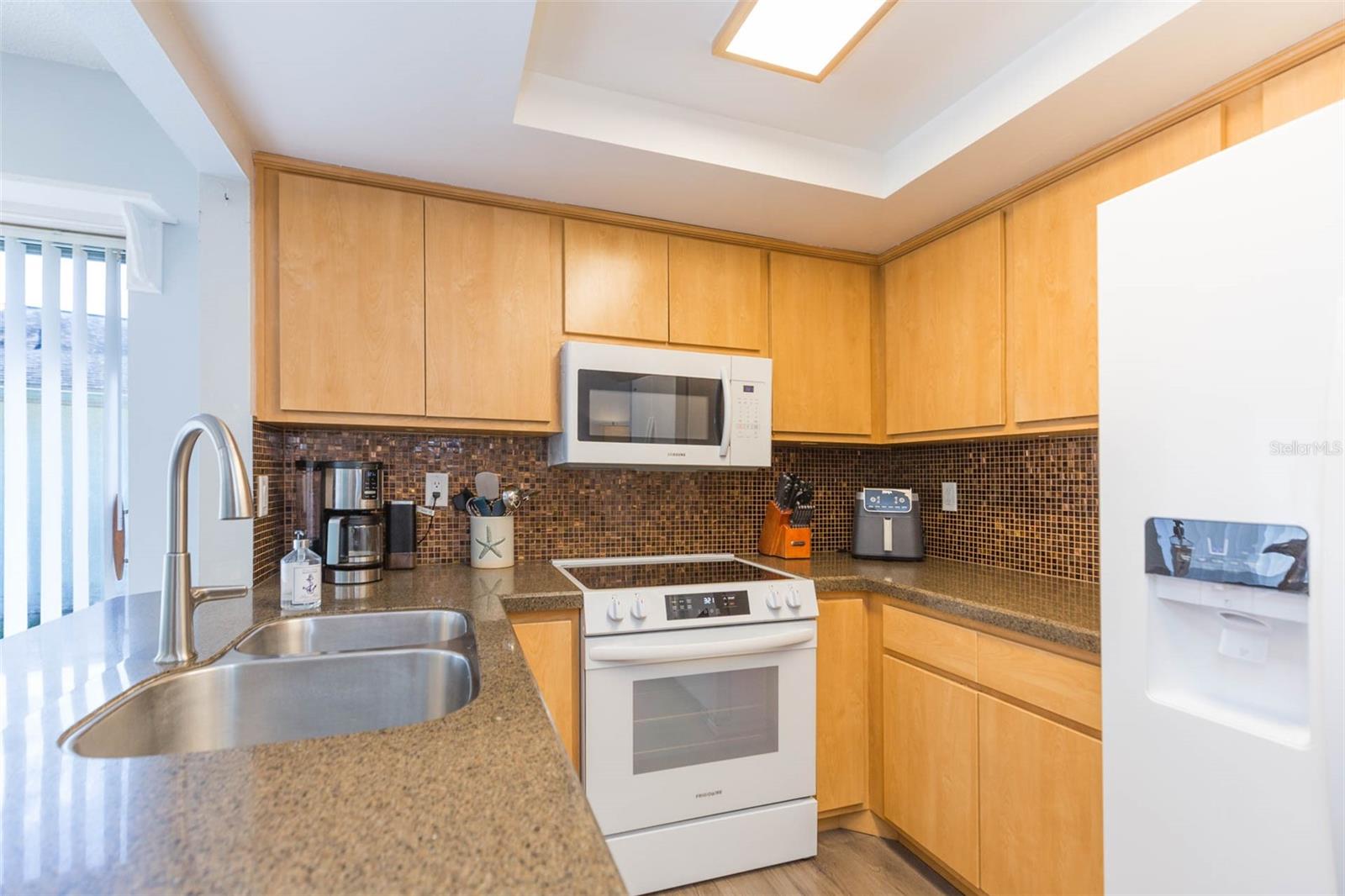 13016 Club Dr Property Photo 18