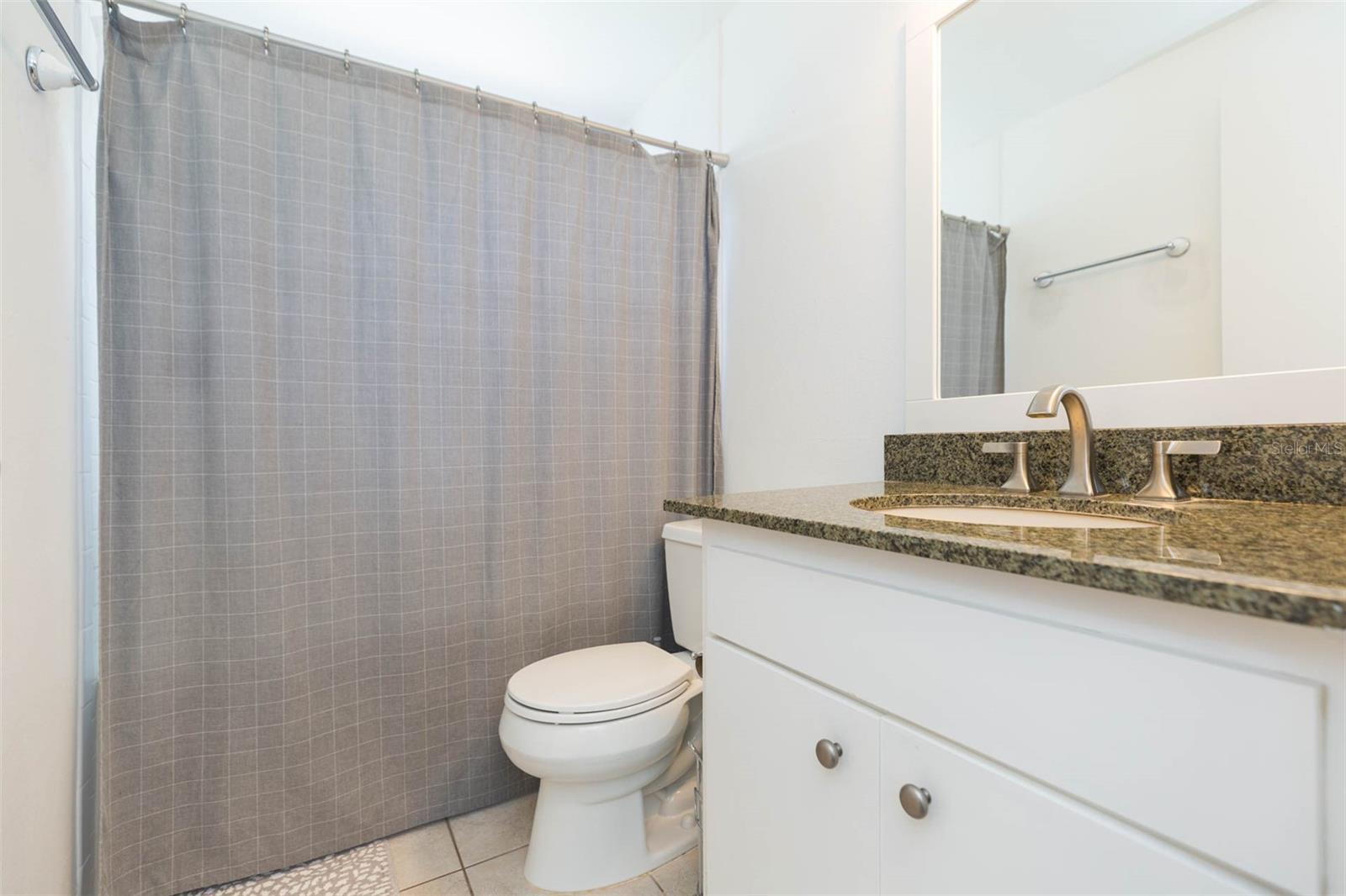 13016 Club Dr Property Photo 21