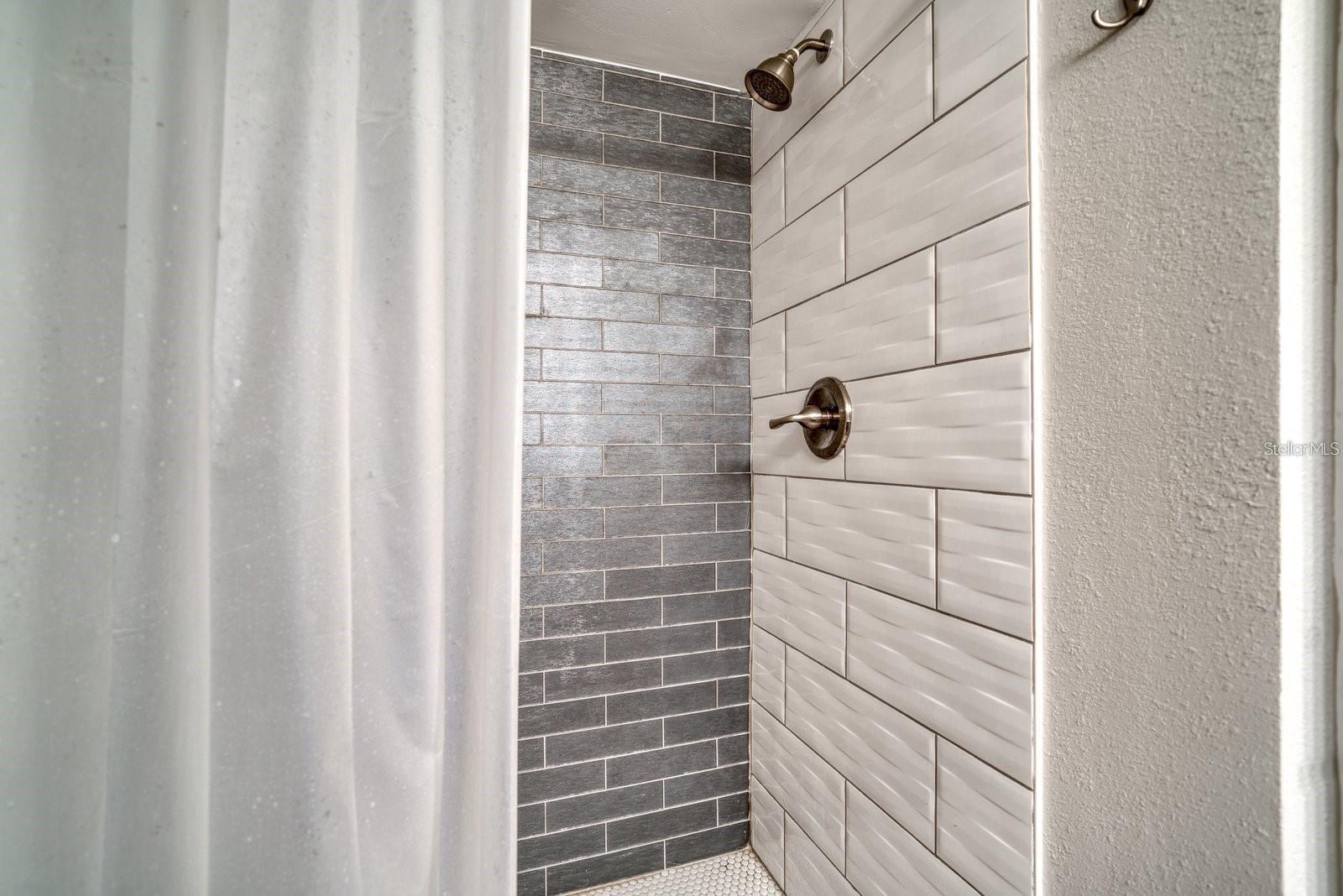 105 Island Way #132 Property Photo 15