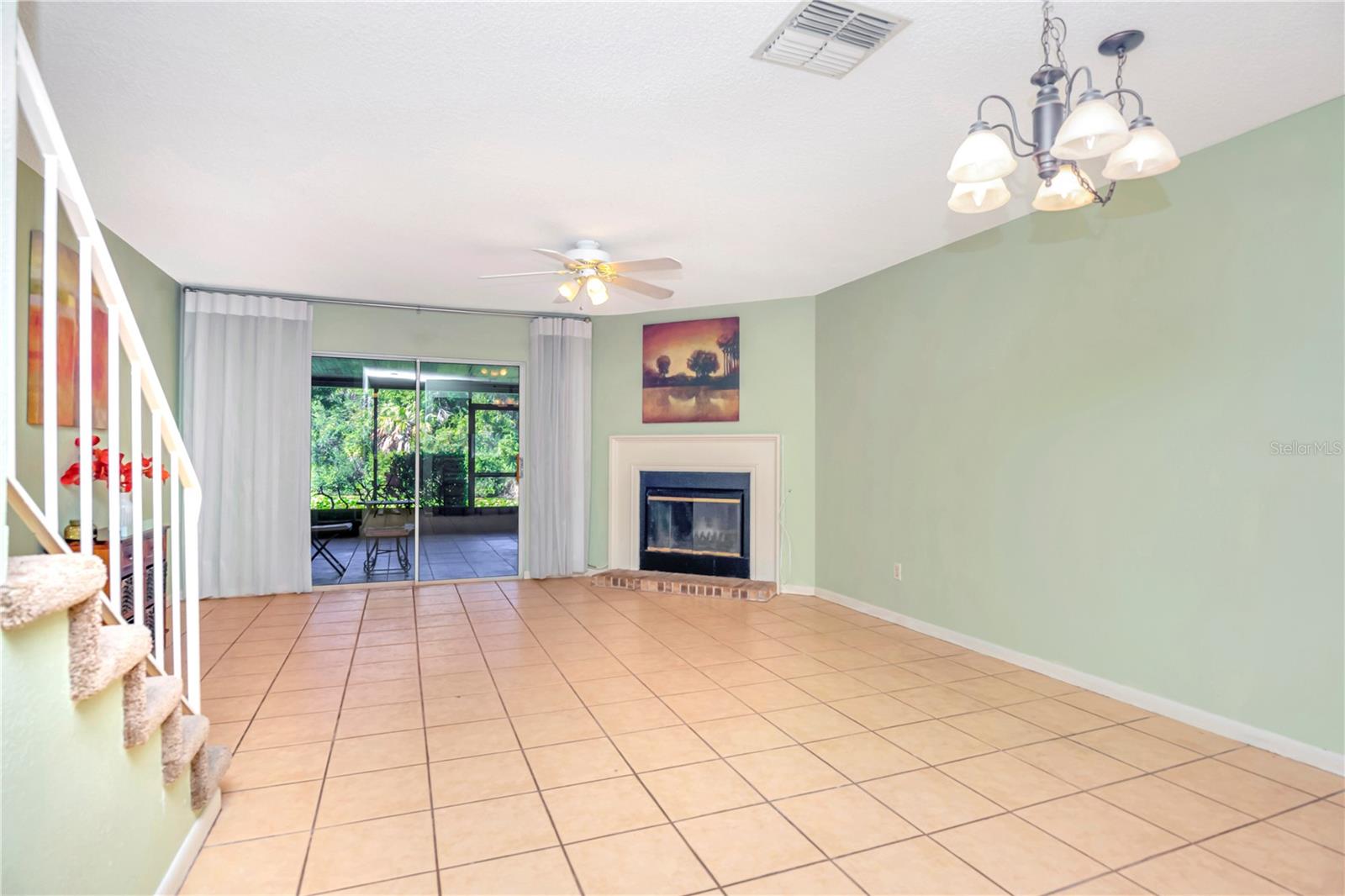 16112 Rambling Vine Dr W Property Photo 8