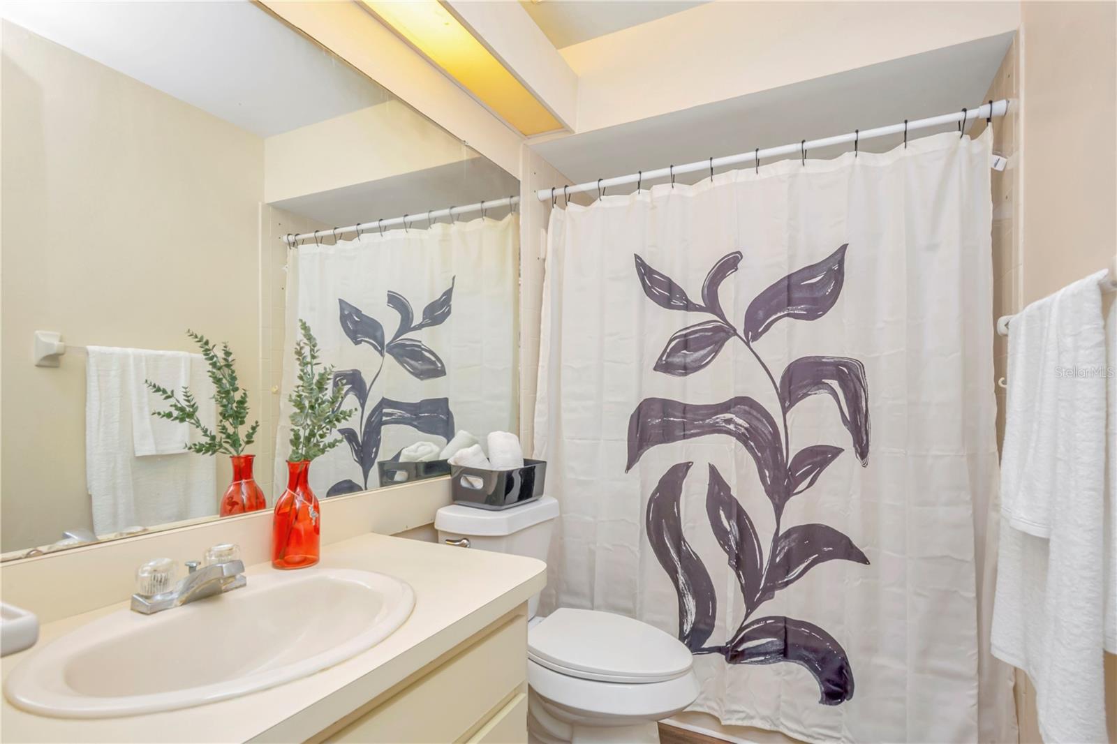 16112 Rambling Vine Dr W Property Photo 17