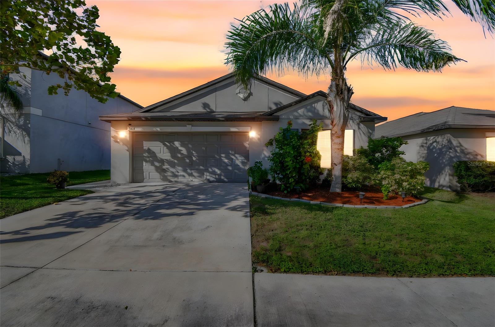 10112 Rosemary Leaf Ln Property Photo 2