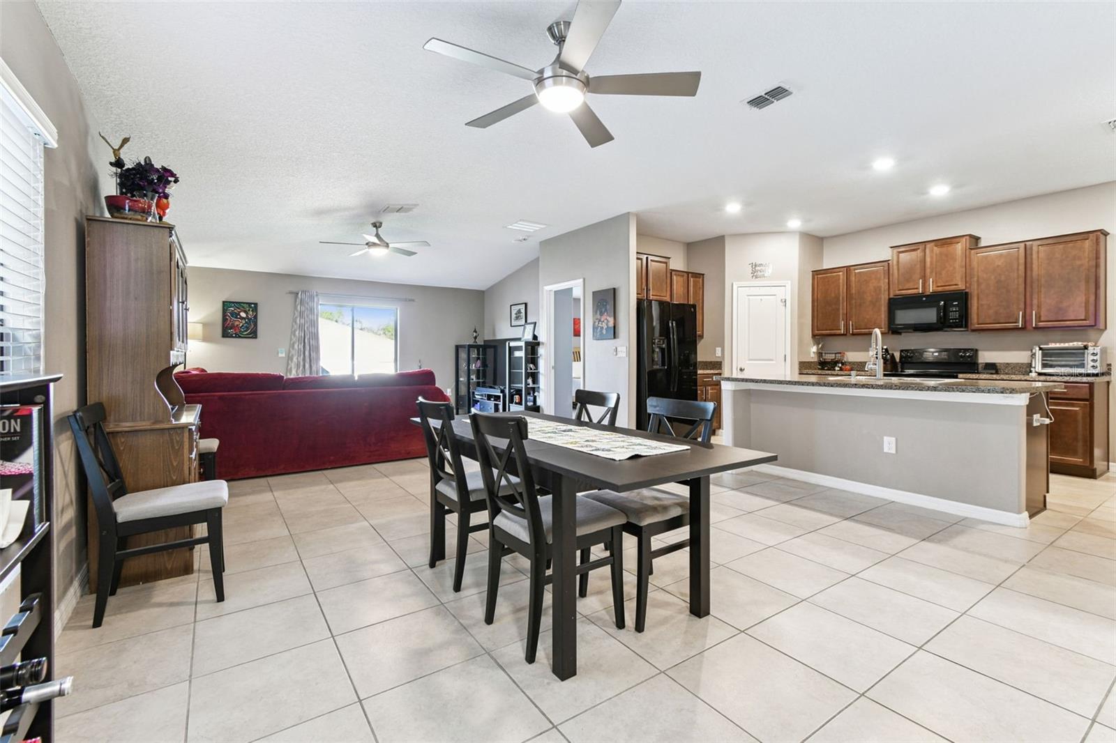 10112 Rosemary Leaf Ln Property Photo 7