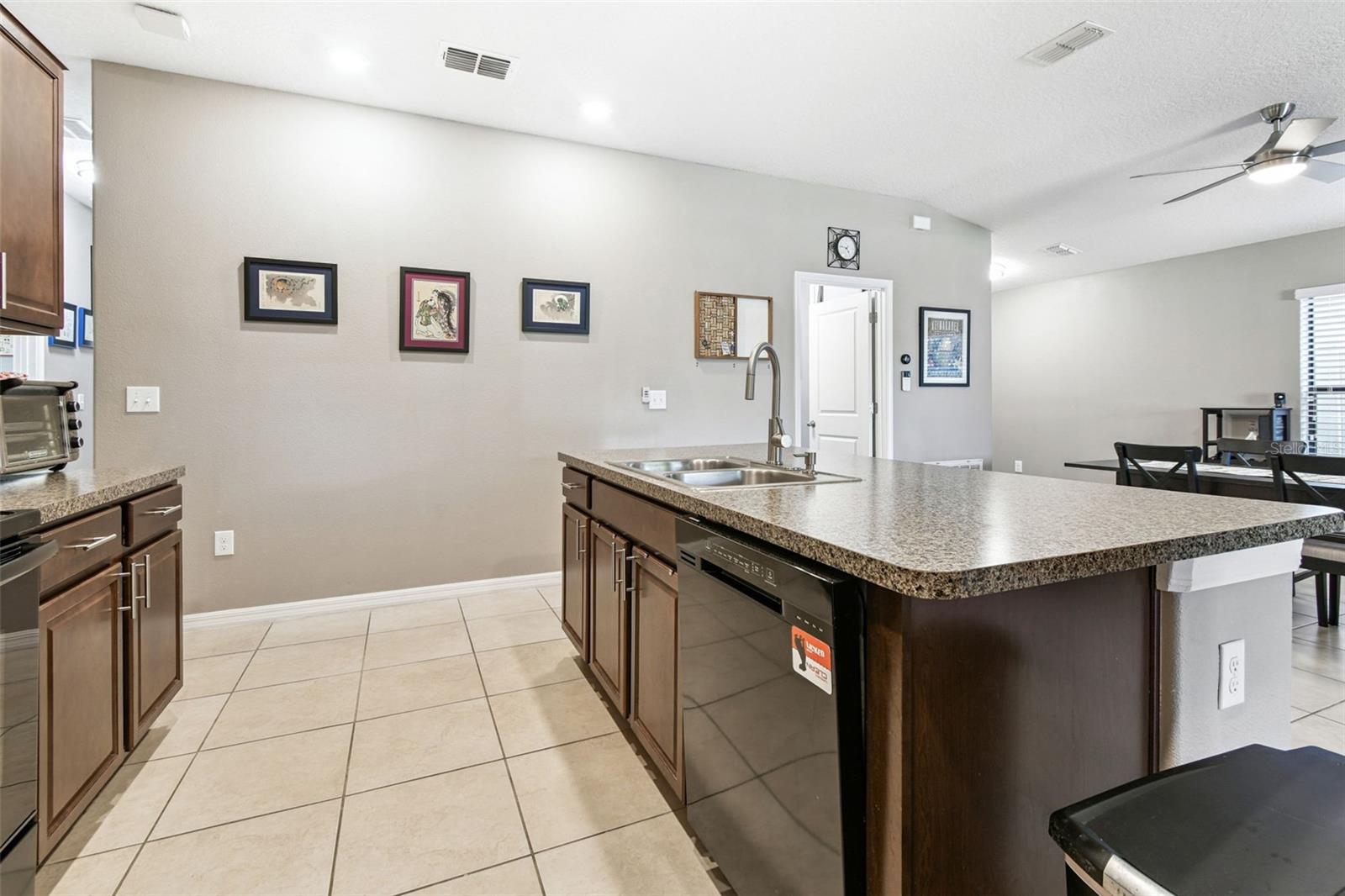 10112 Rosemary Leaf Ln Property Photo 15