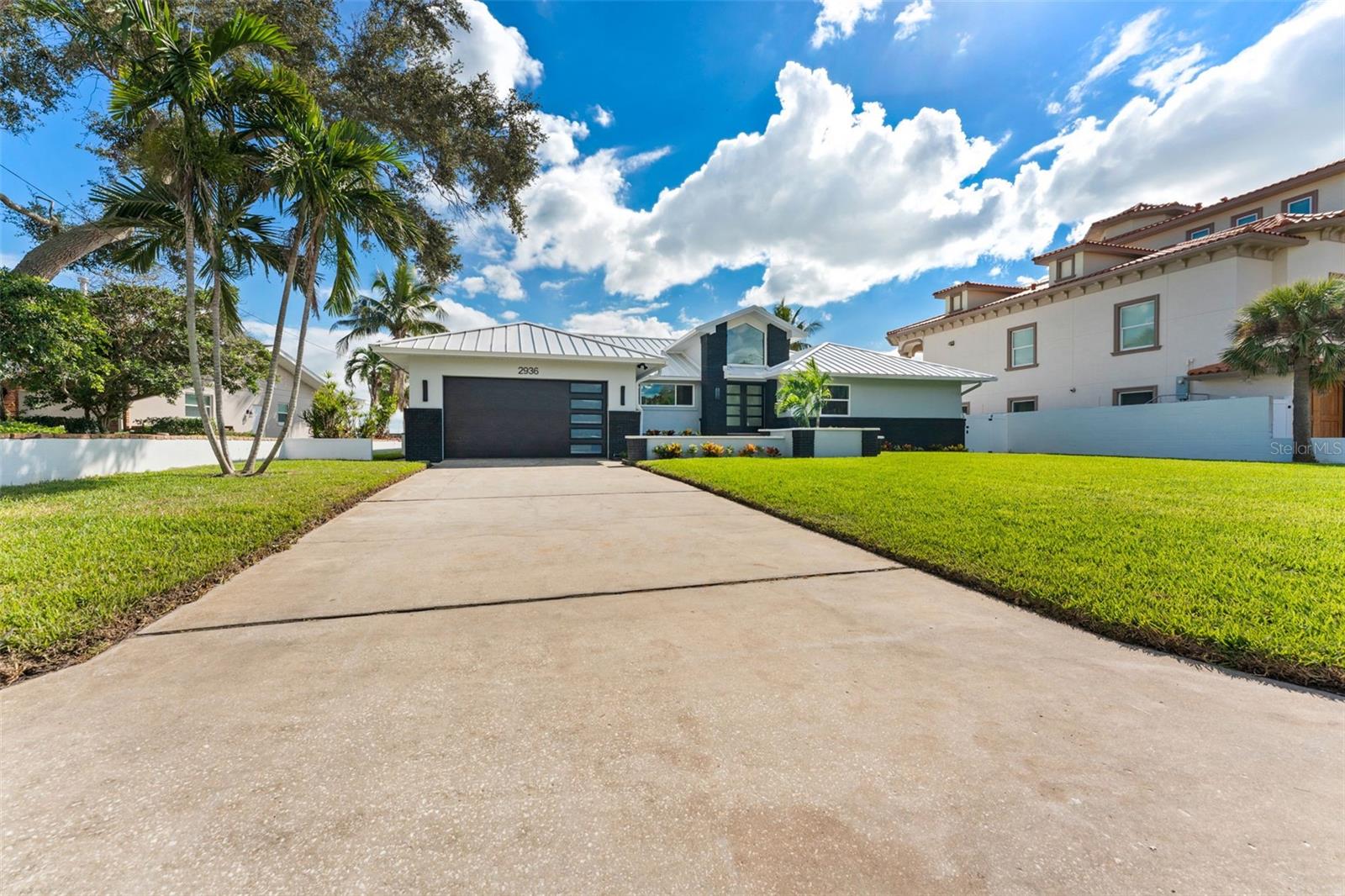 2936 68th Ave S Property Photo 3