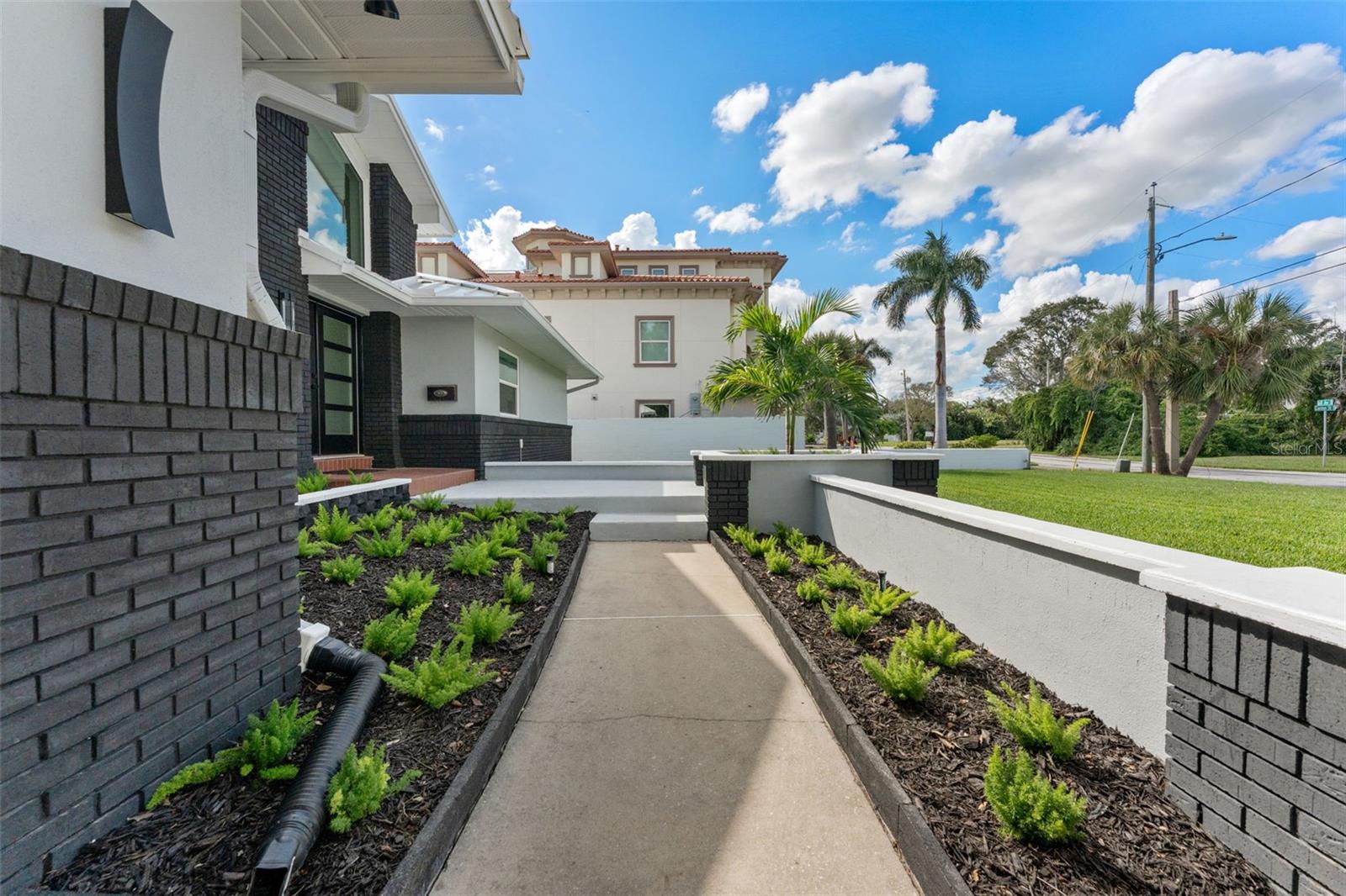 2936 68th Ave S Property Photo 6