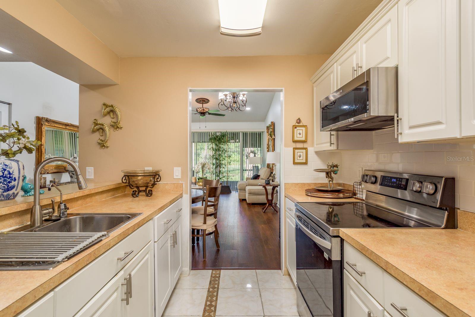 16218 Rambling Vine Dr W Property Photo 17