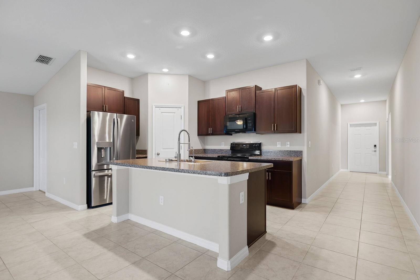 11512 Sage Canyon Dr Property Photo 3